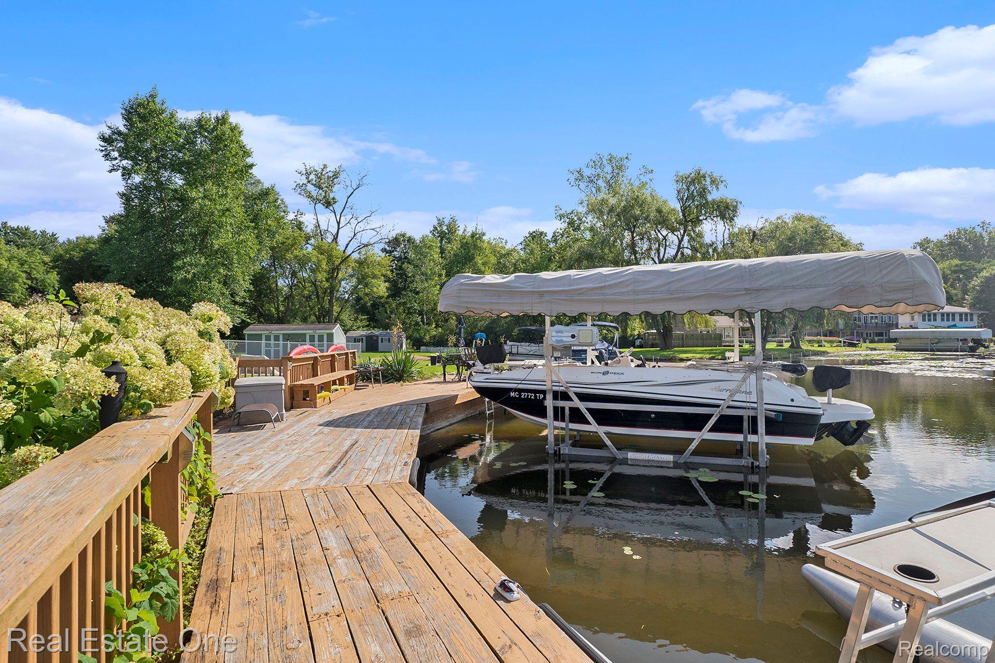 386 E GLASS RD