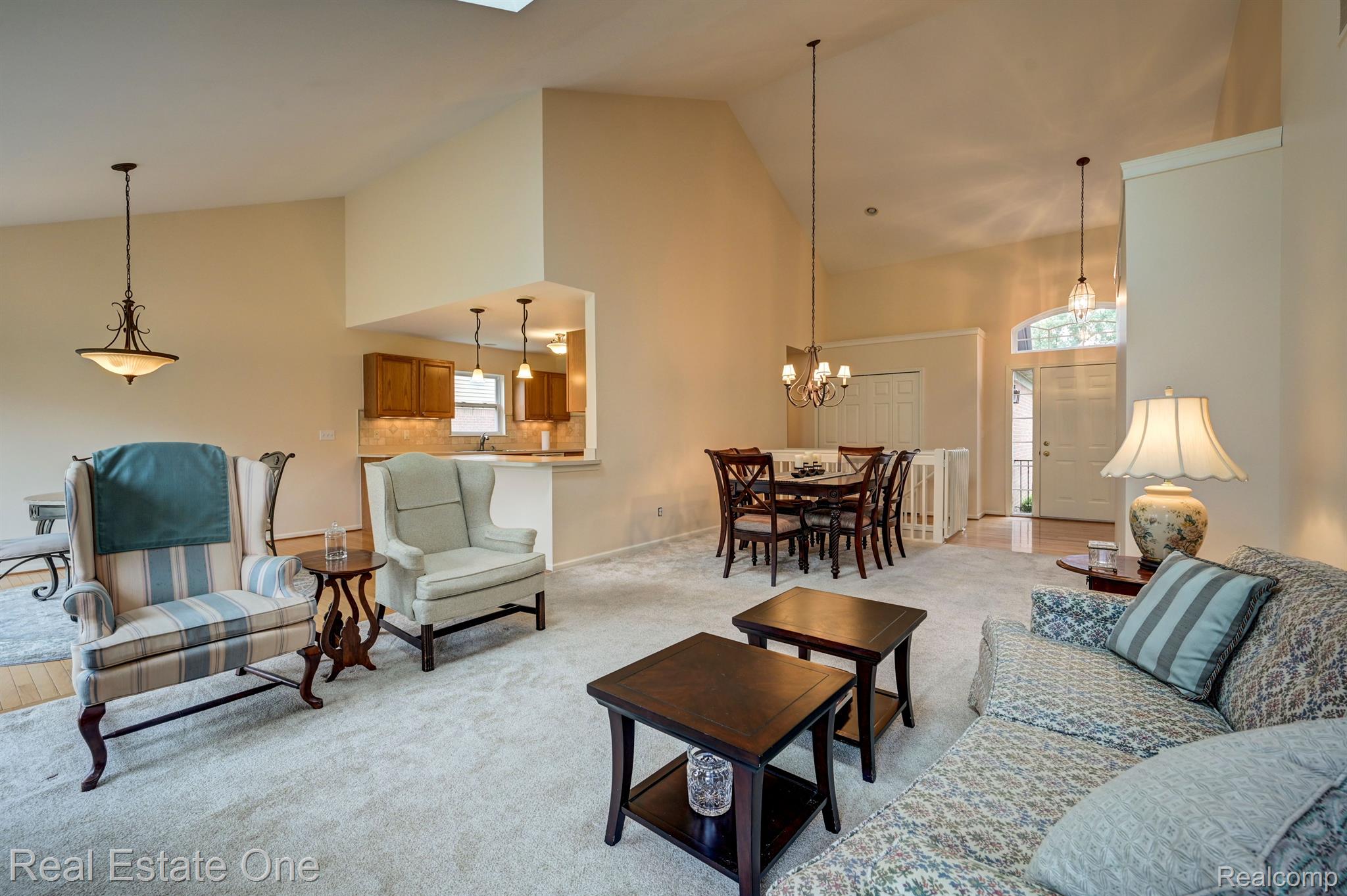 3594 LEXINGTON DR