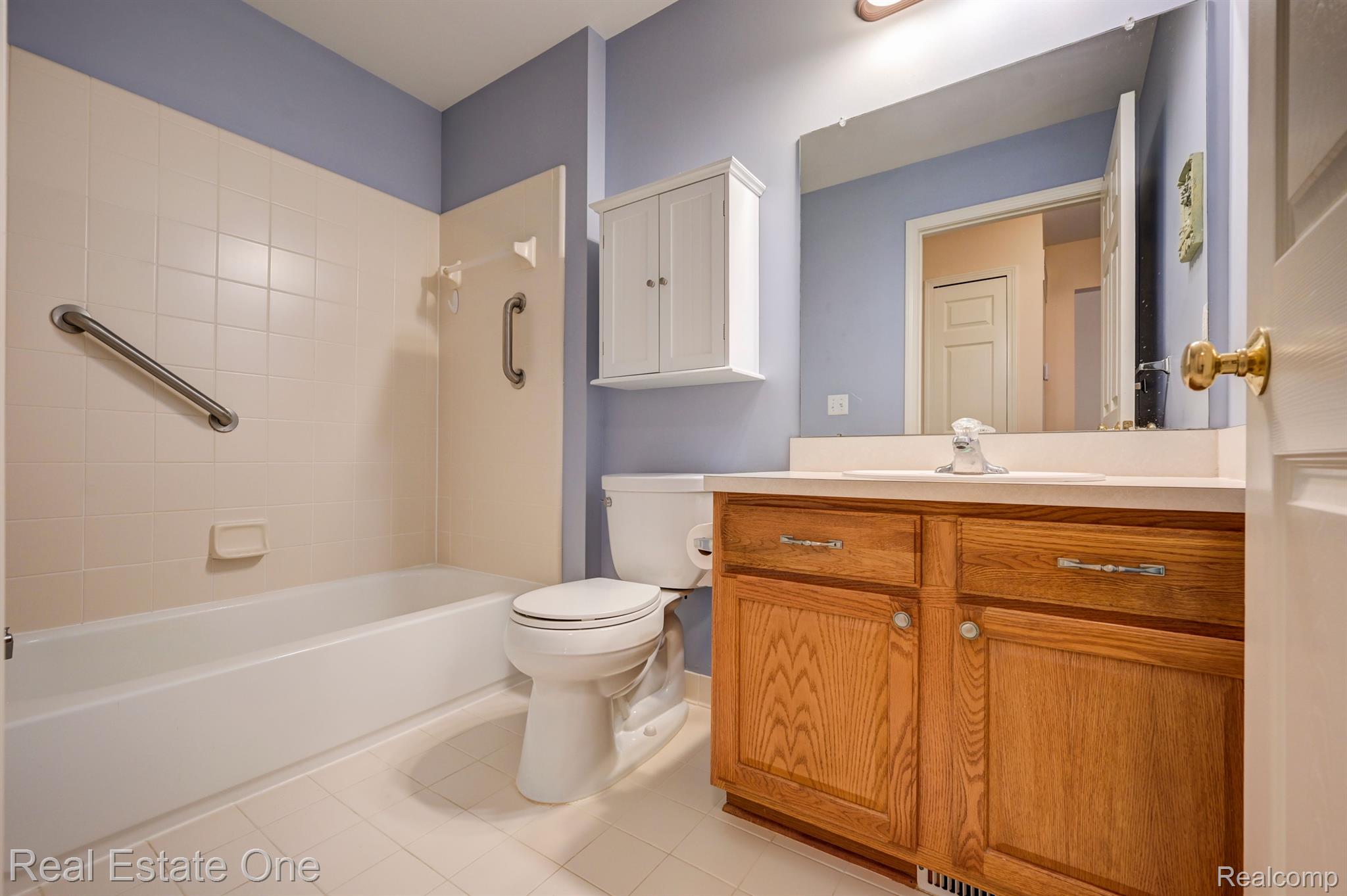 3594 LEXINGTON DR
