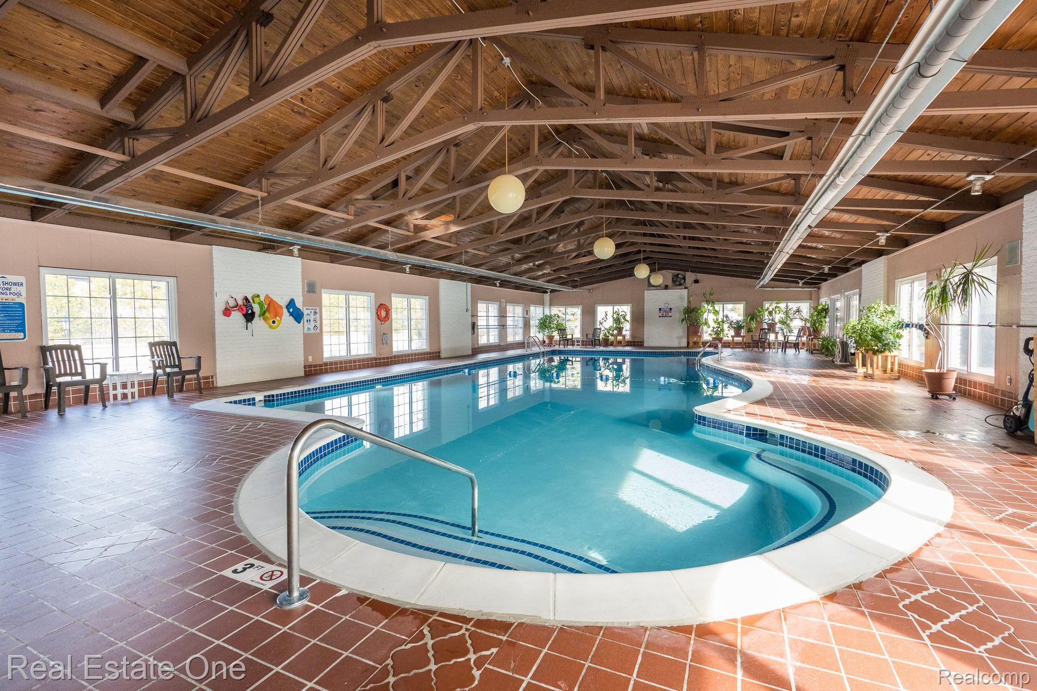 169 MANOR WAY