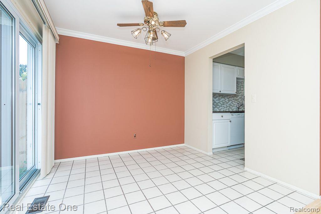 169 MANOR WAY