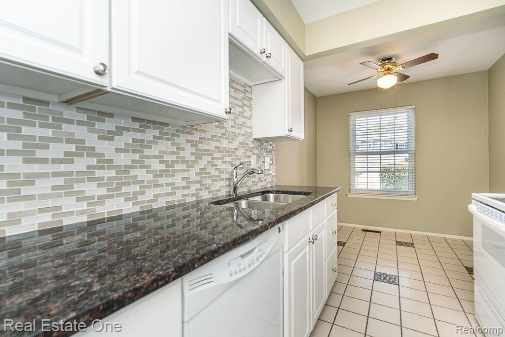 169 MANOR WAY