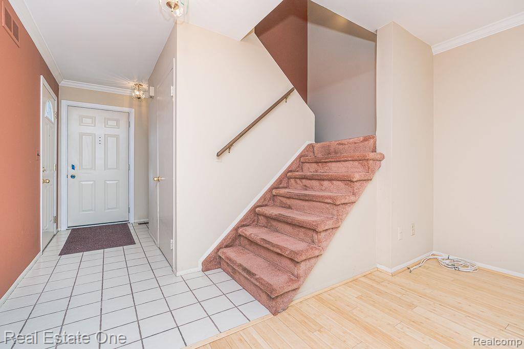 169 MANOR WAY