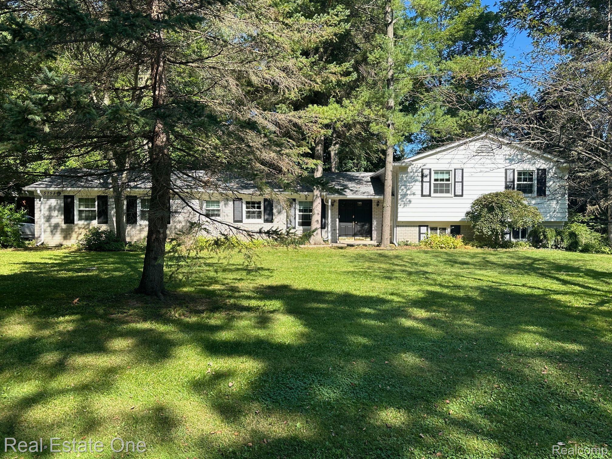 5753 THORNY ASH RD
