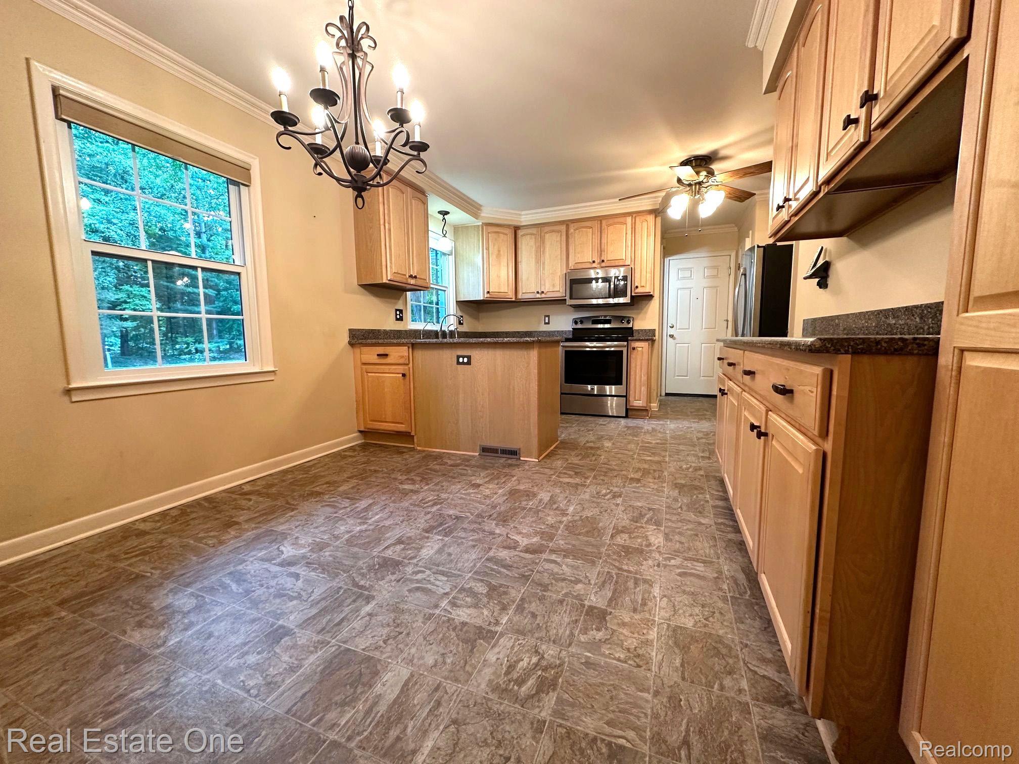 5753 THORNY ASH RD