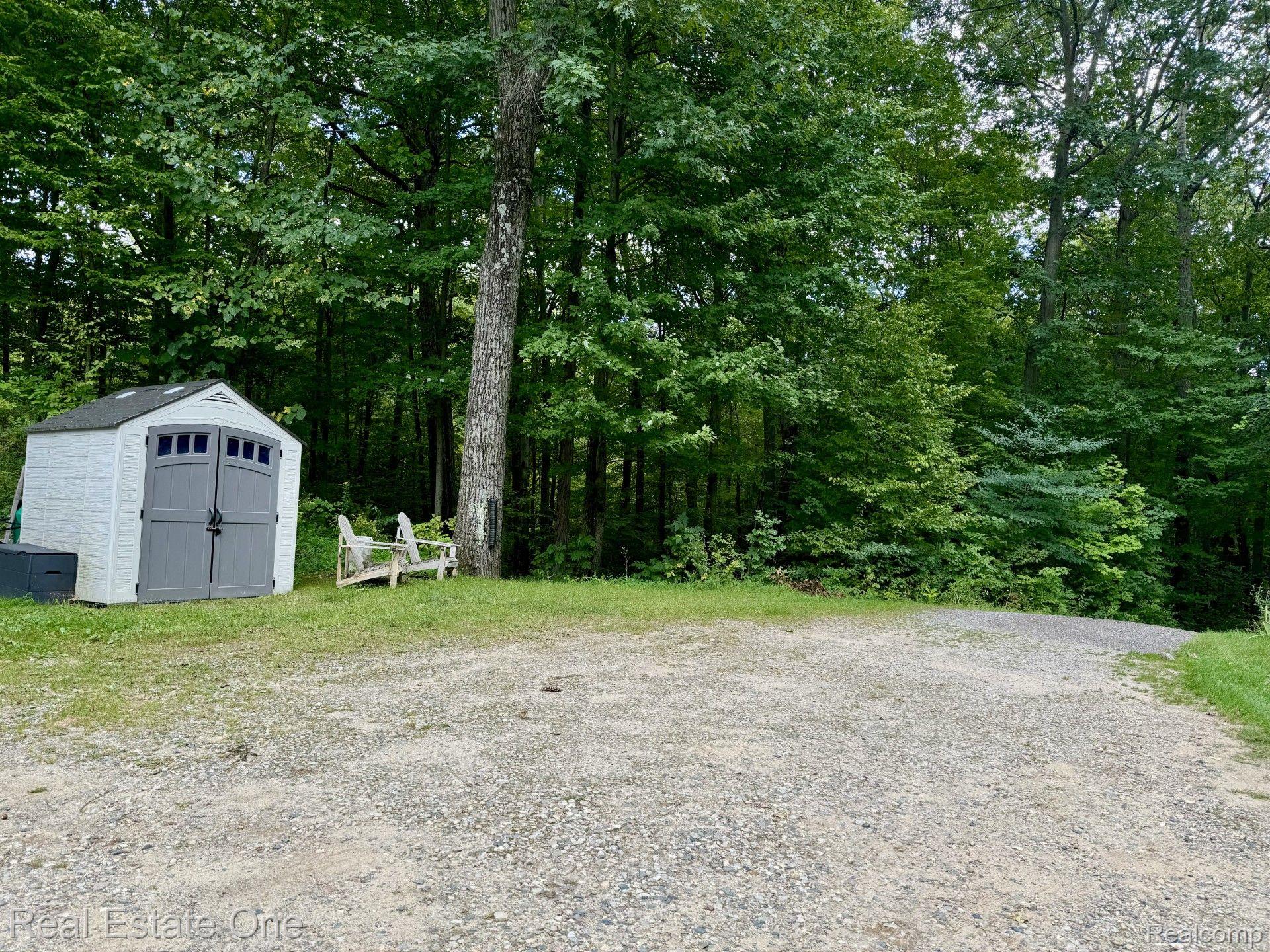 4694 HOWELL RD
