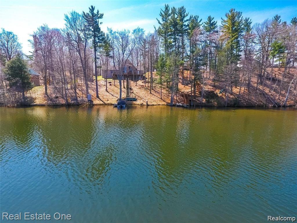 4694 HOWELL RD
