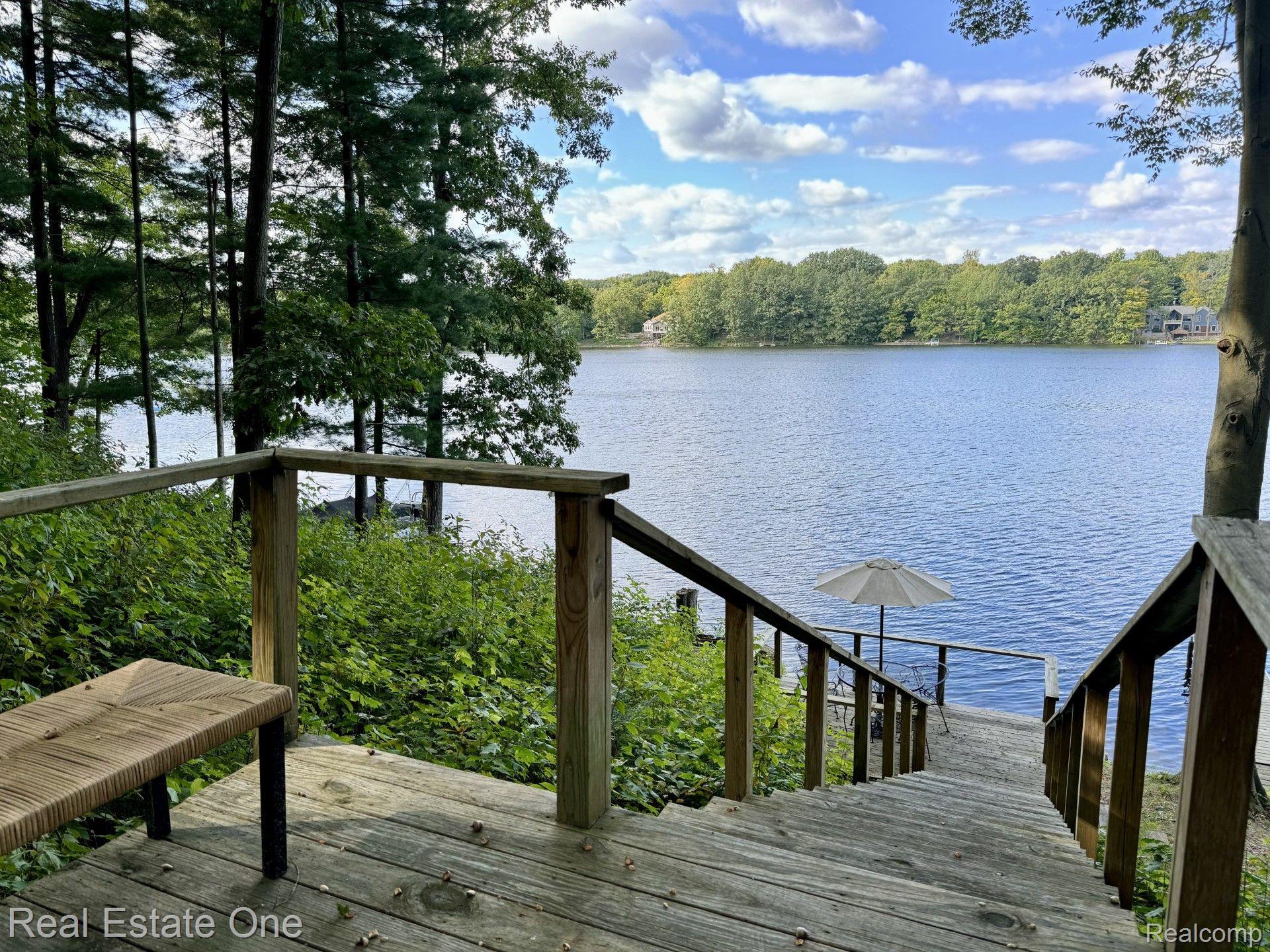 4694 HOWELL RD
