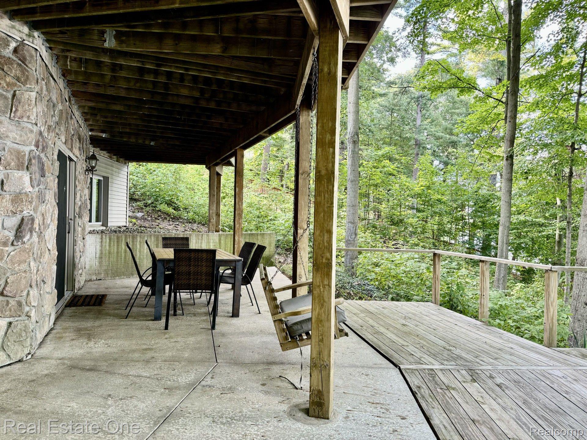 4694 HOWELL RD