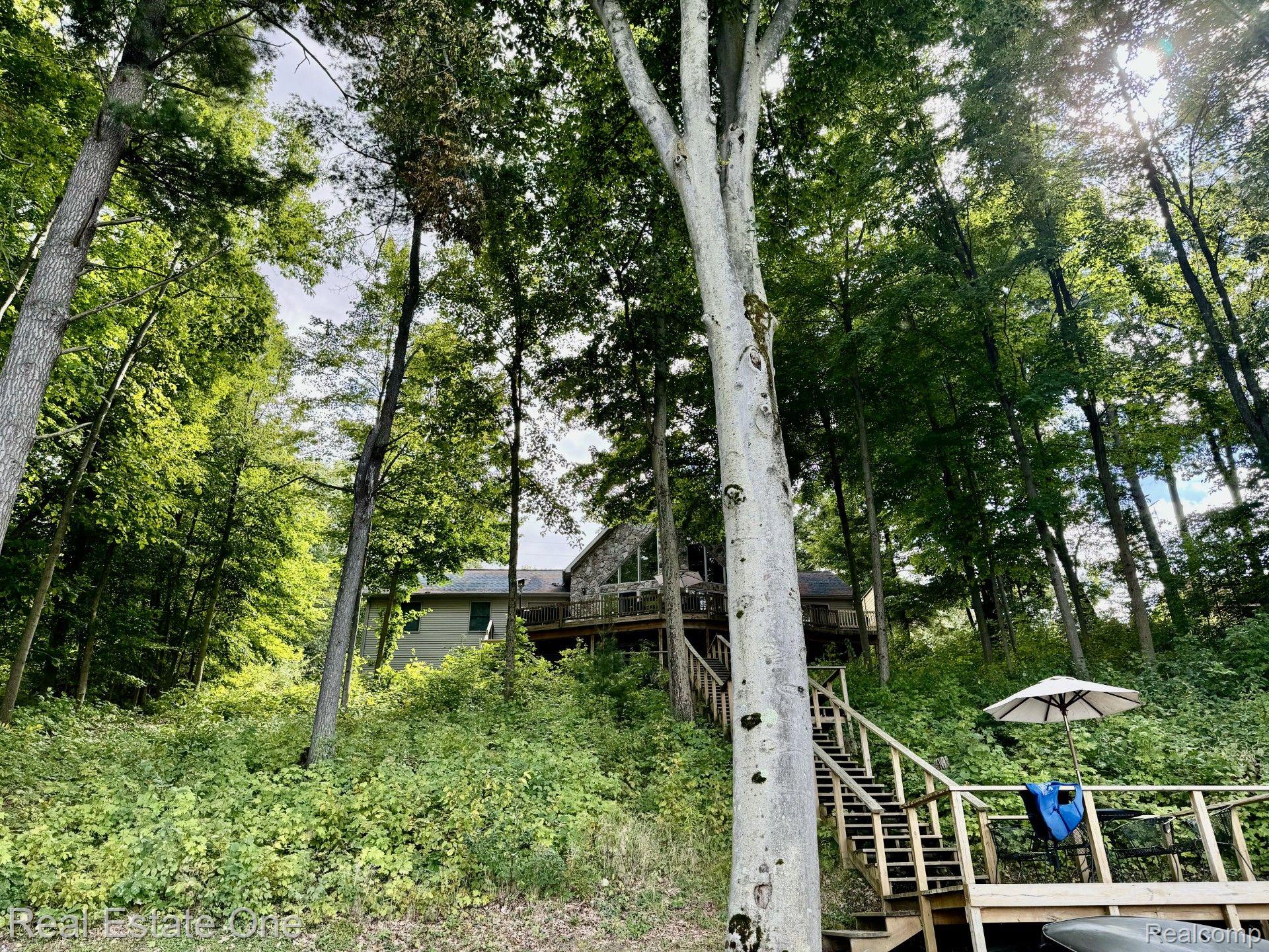 4694 HOWELL RD