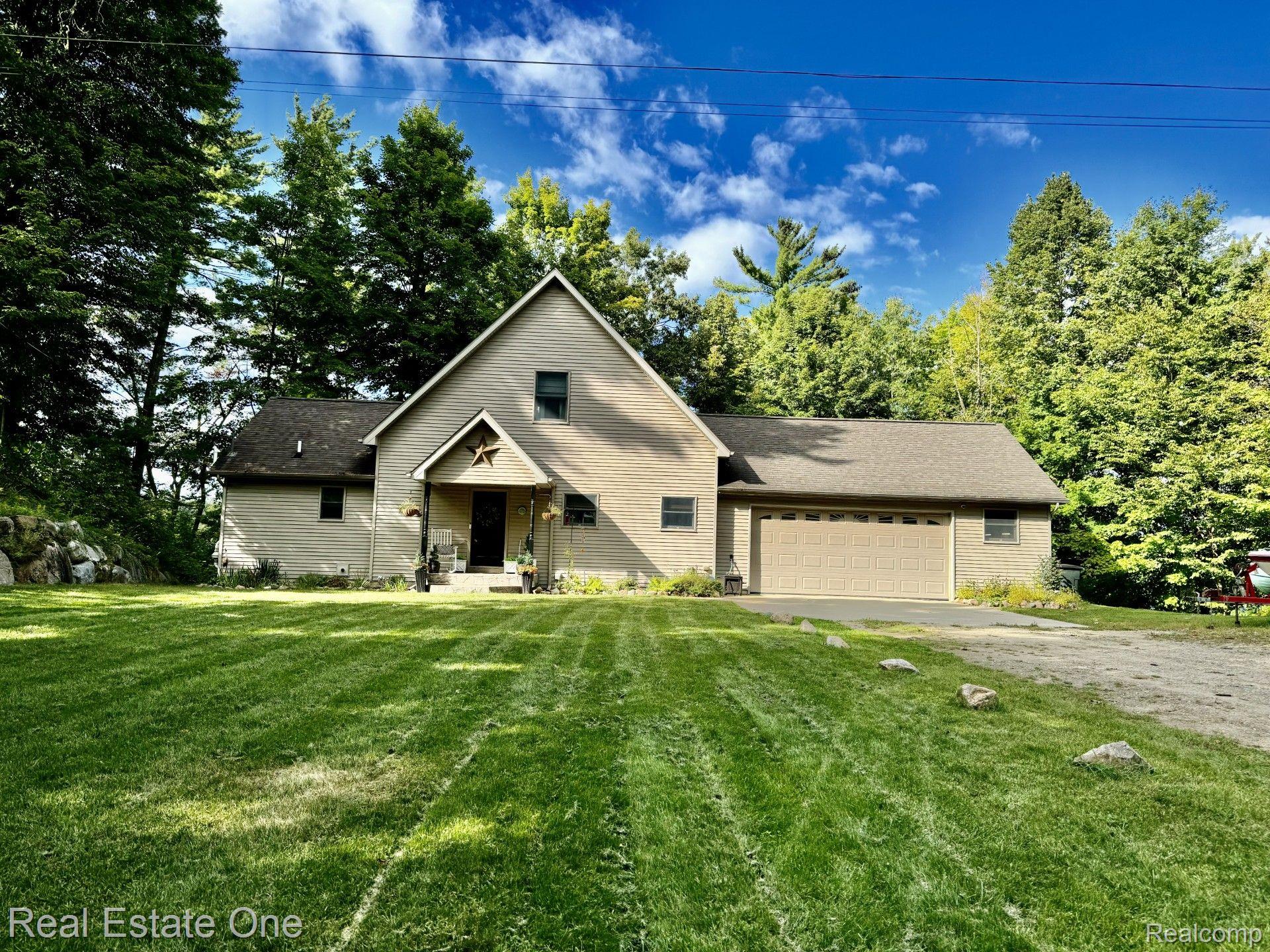 4694 HOWELL RD