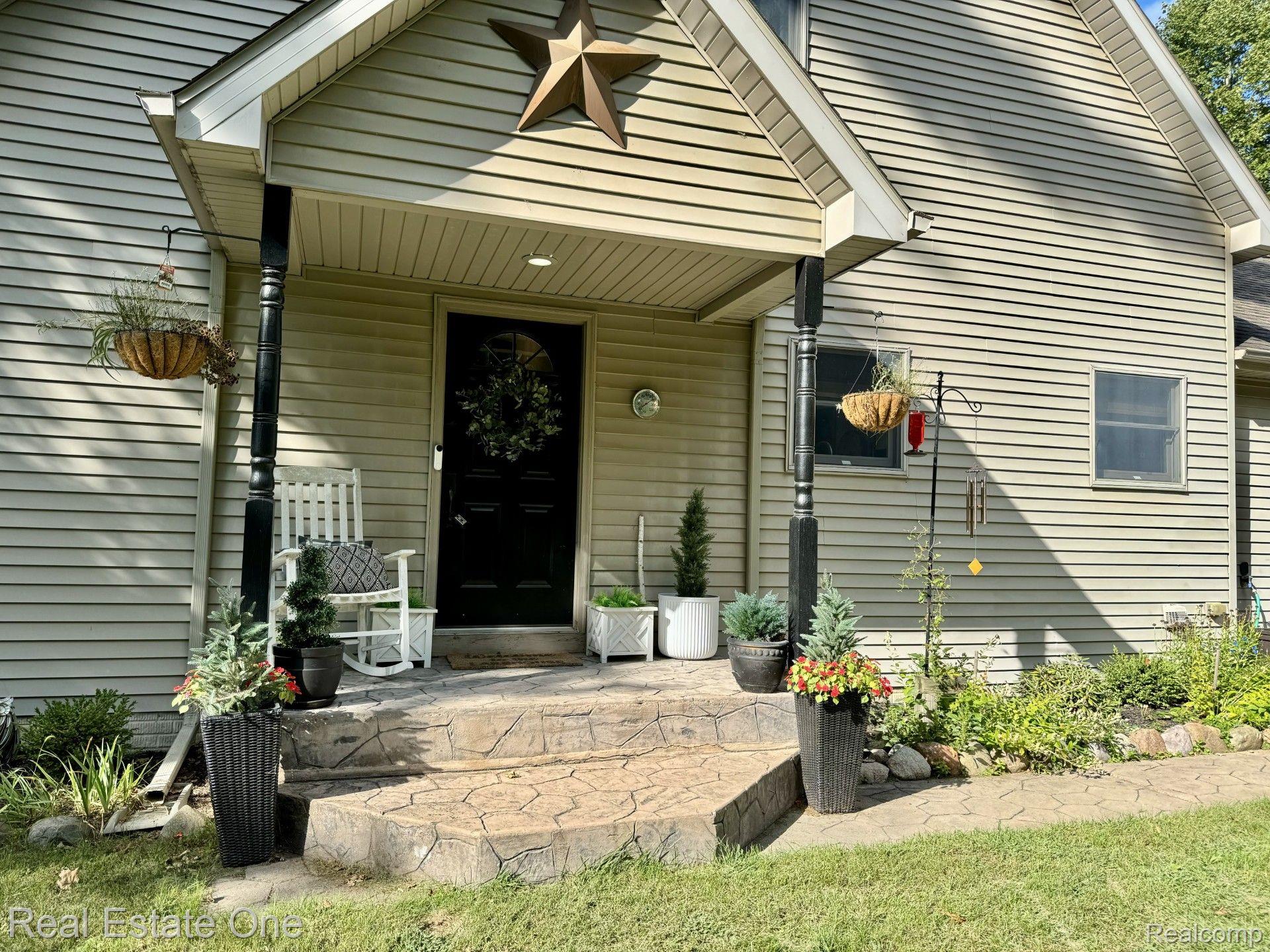 4694 HOWELL RD
