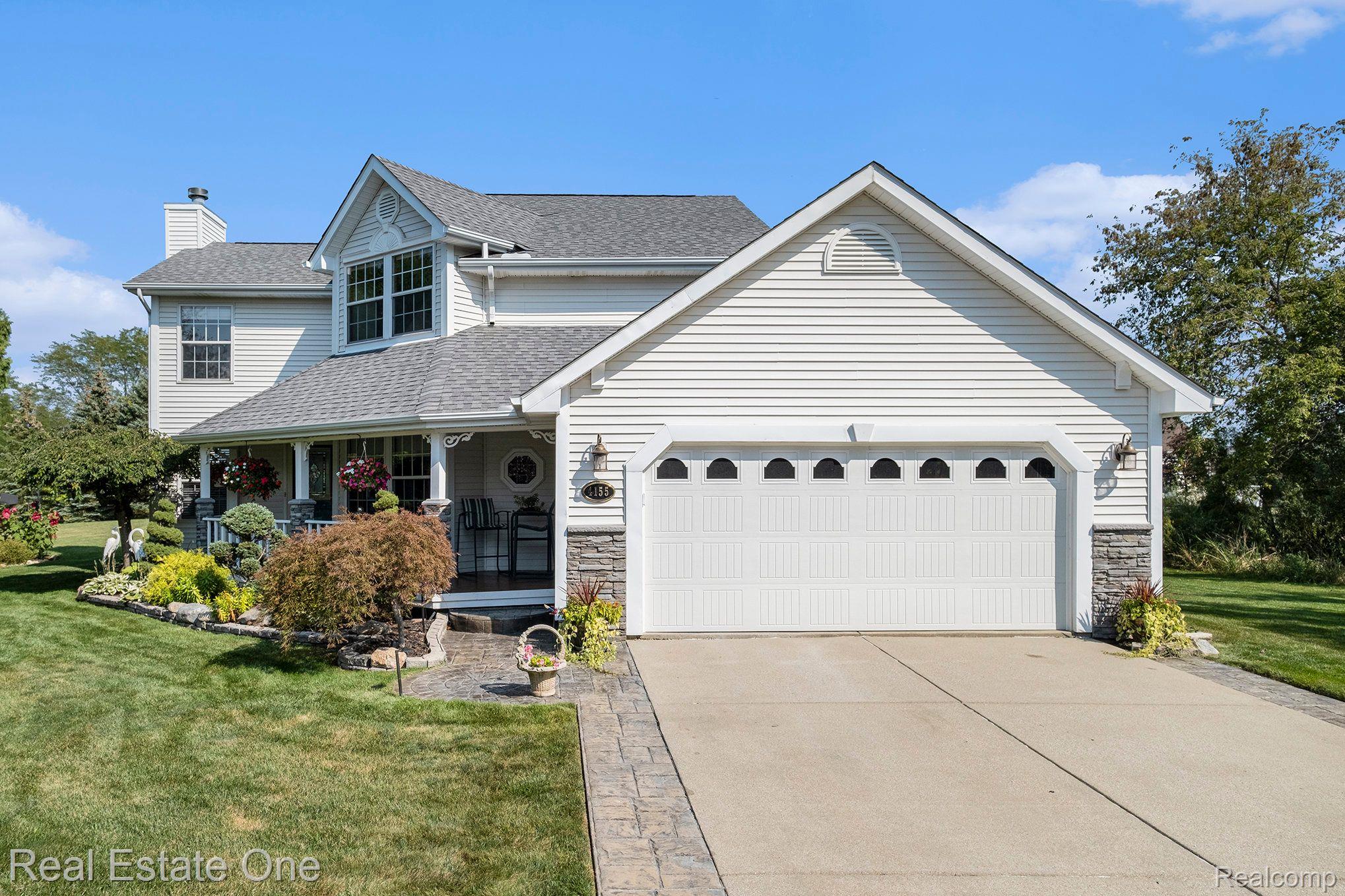 4155 HICKORY HLS