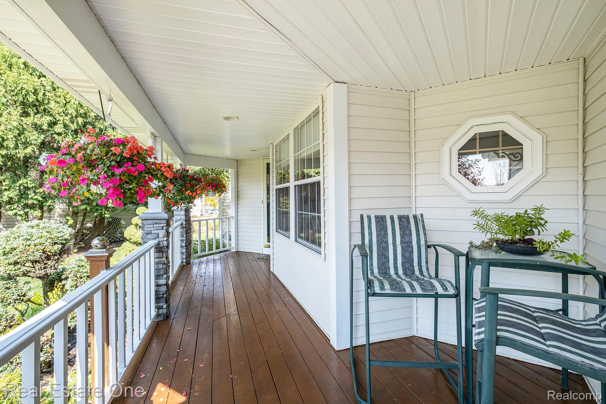 4155 HICKORY HLS