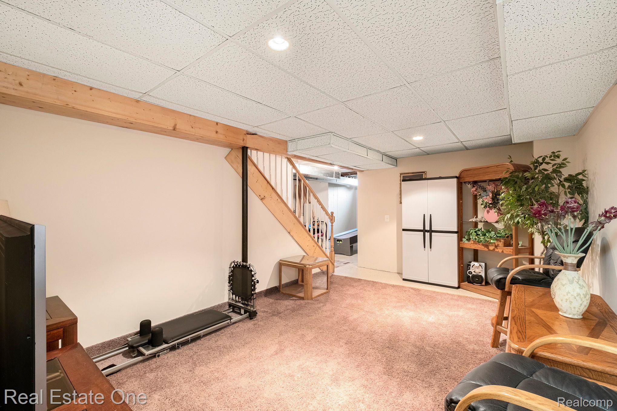 4155 HICKORY HLS