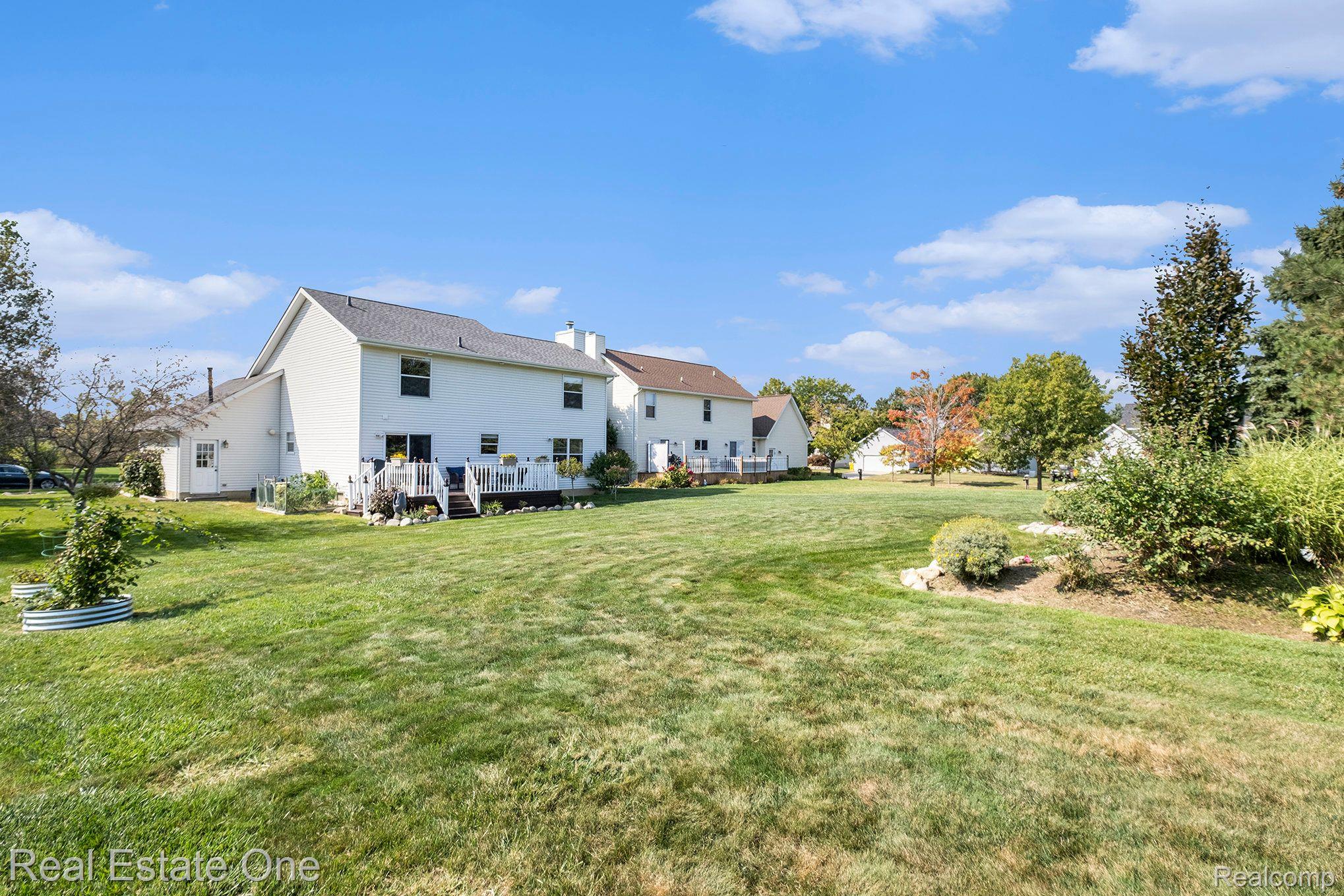 4155 HICKORY HLS