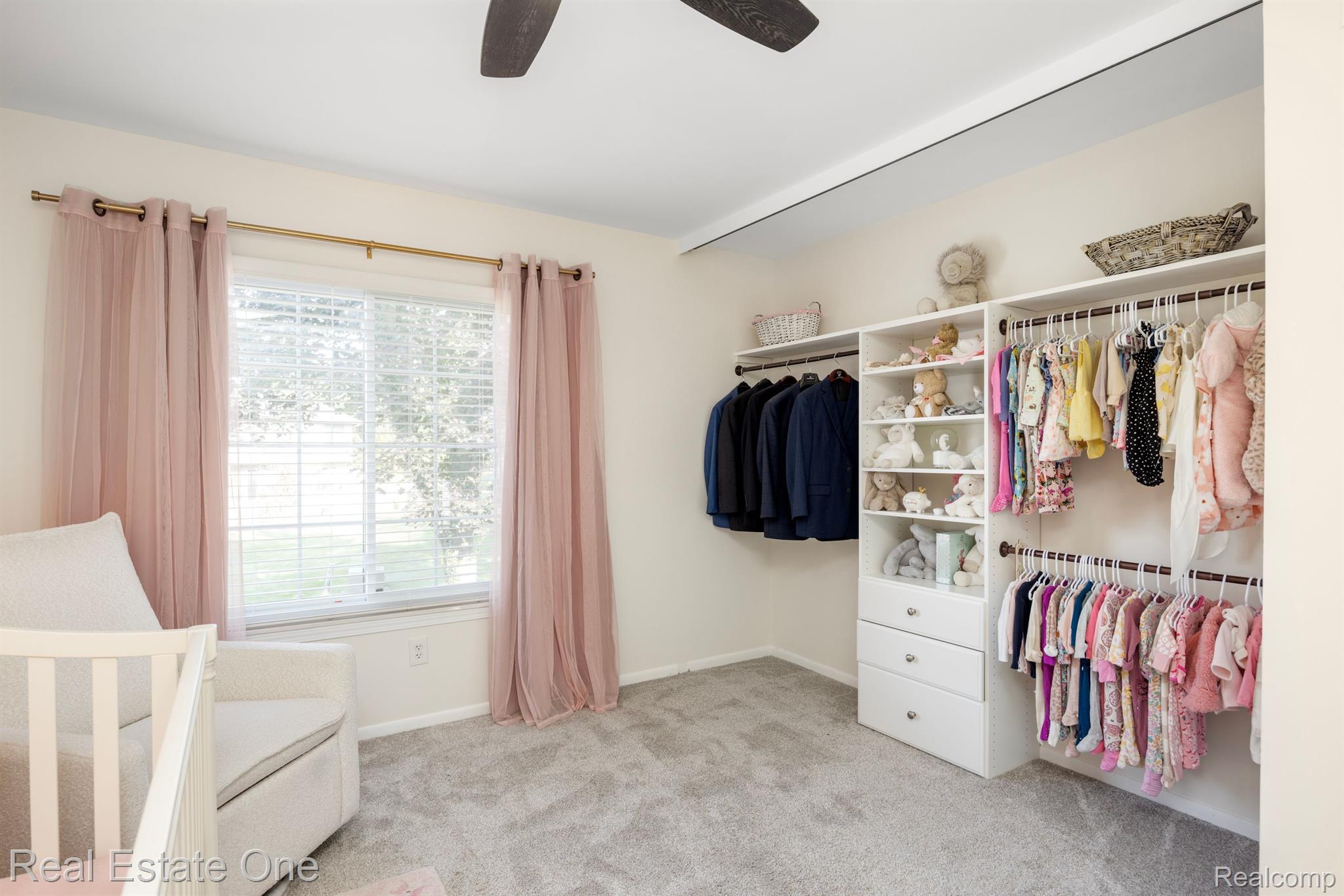 877 LAFAYETTE CRT