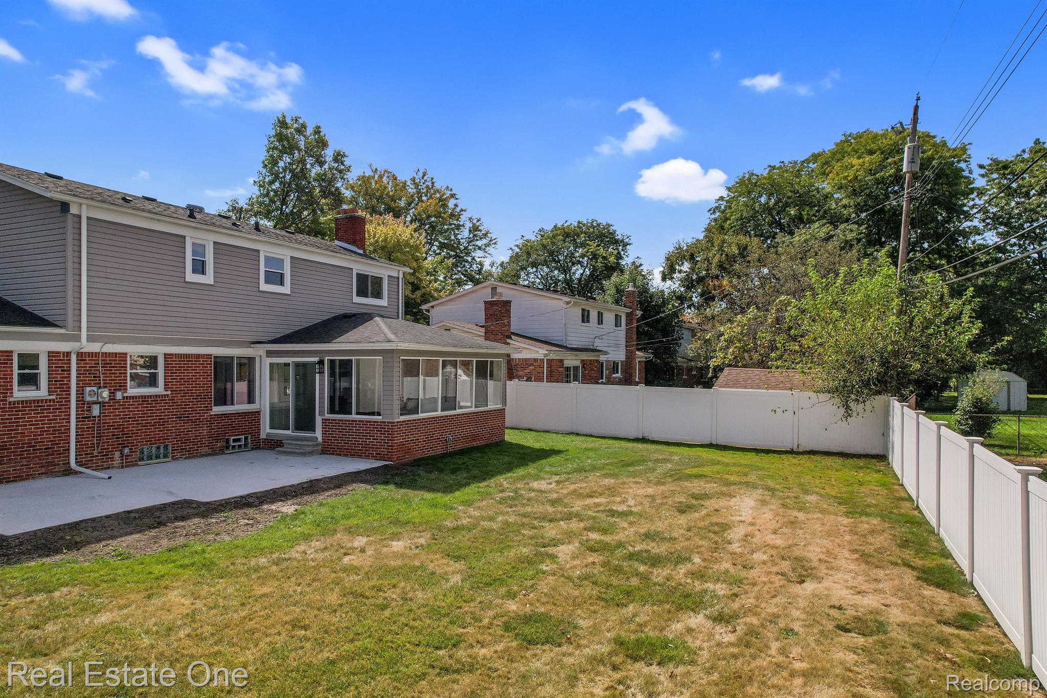 4181 CAMBRIDGE CRESCENT DR