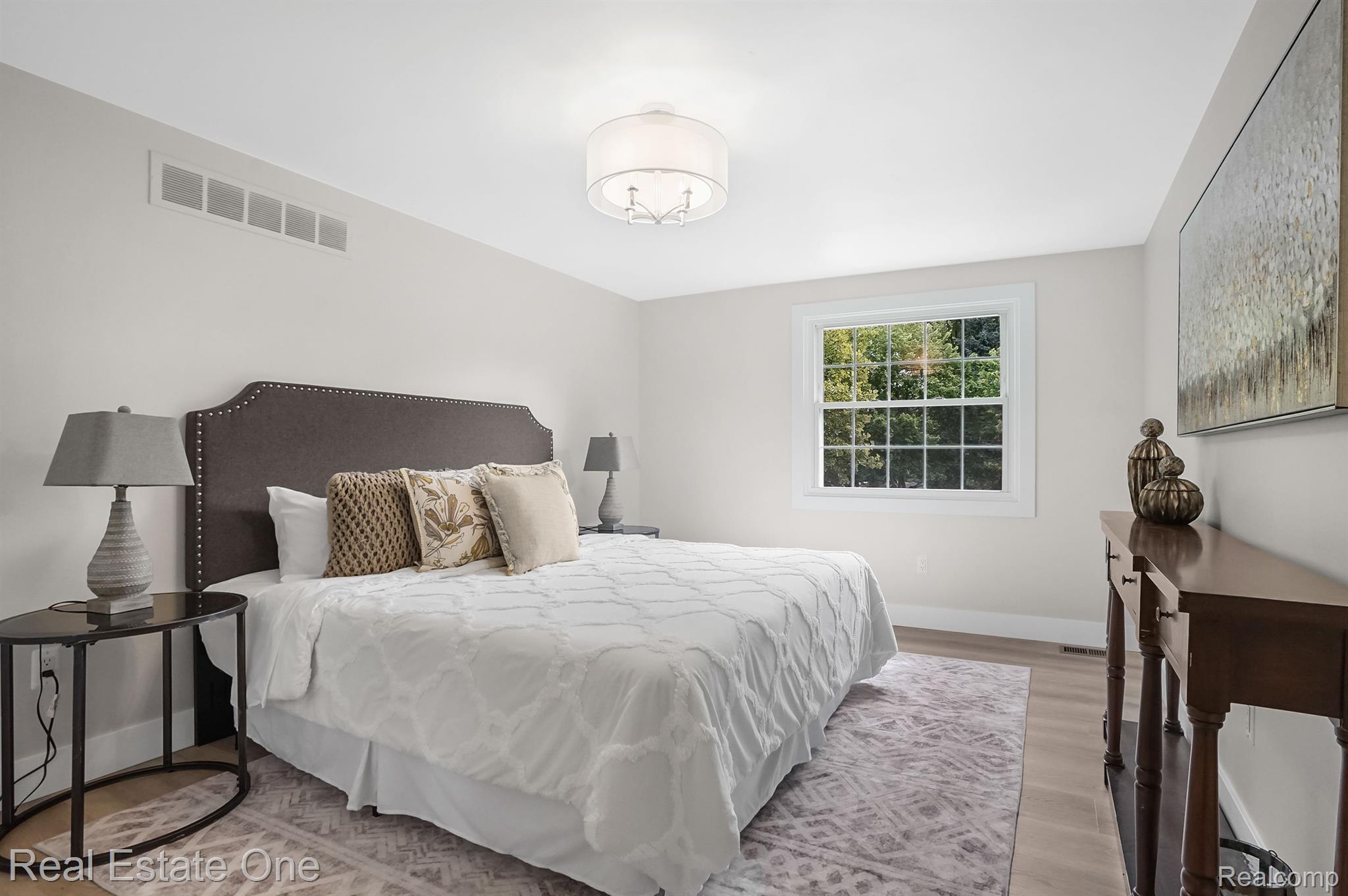 4181 CAMBRIDGE CRESCENT DR