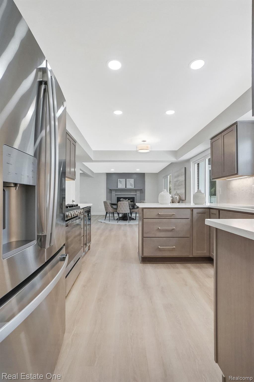 4181 CAMBRIDGE CRESCENT DR