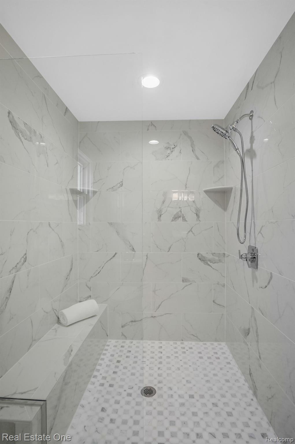 4181 CAMBRIDGE CRESCENT DR