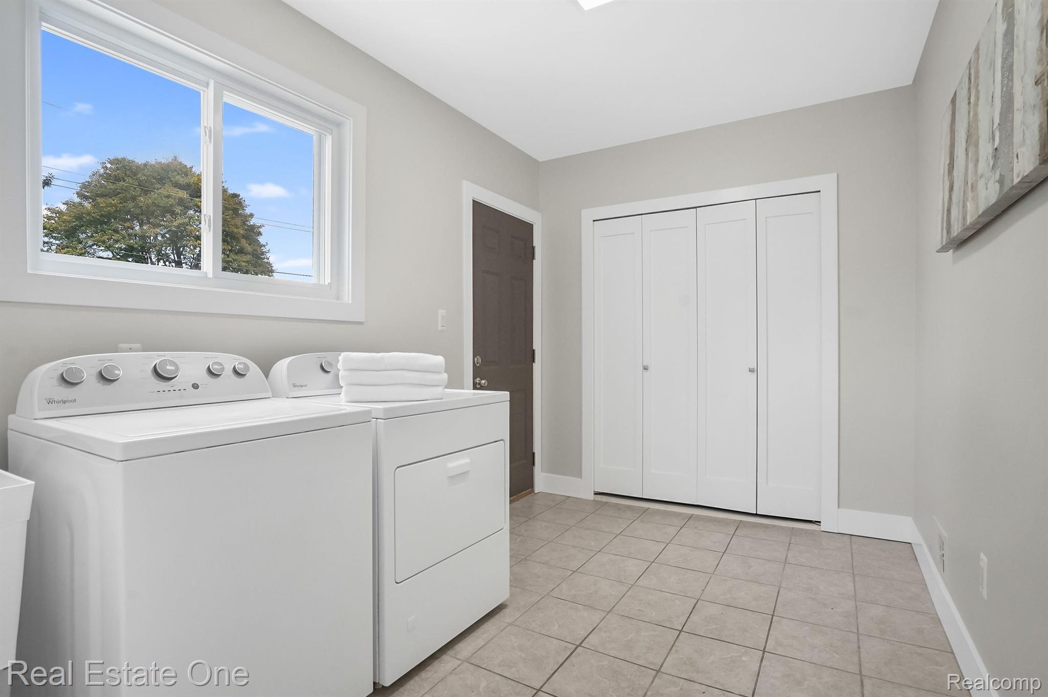 4181 CAMBRIDGE CRESCENT DR