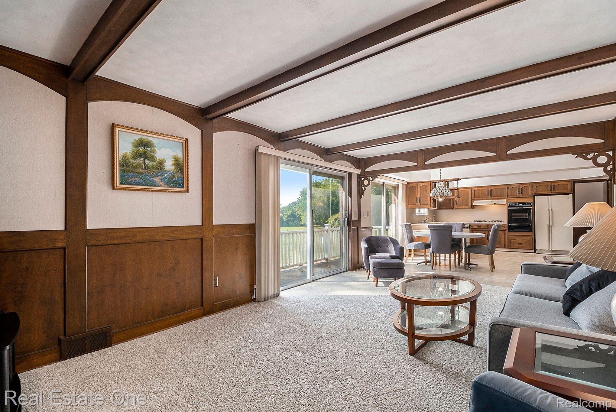 710 CRESTON DR