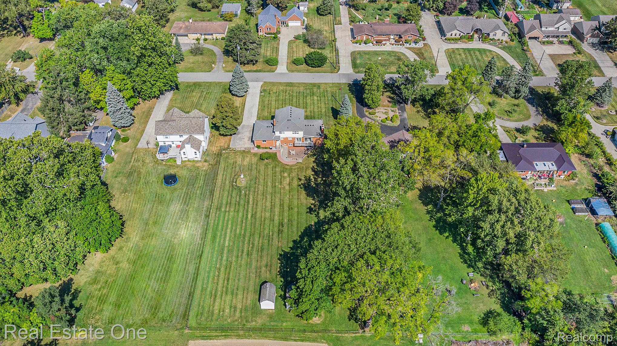 710 CRESTON DR