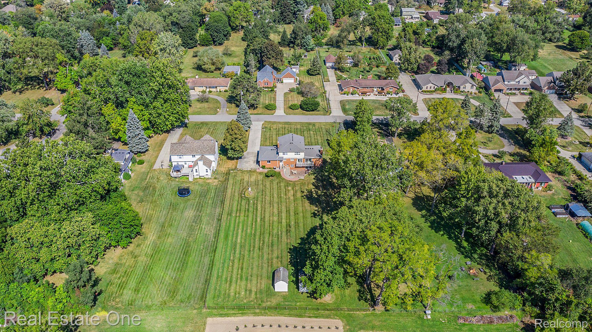 710 CRESTON DR