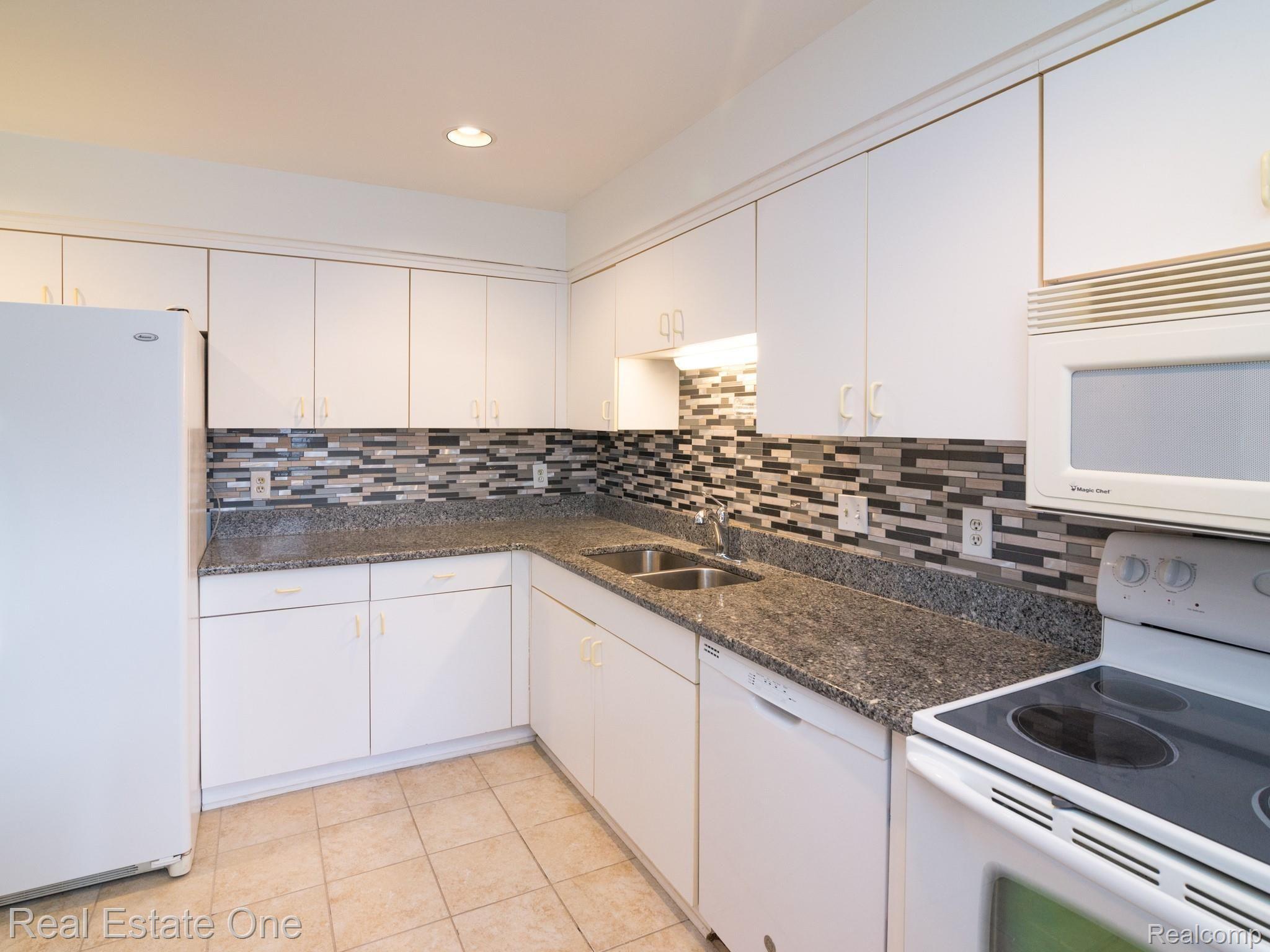7120 CLEMENTS 80 Bldg#: 18 Unit: 80
