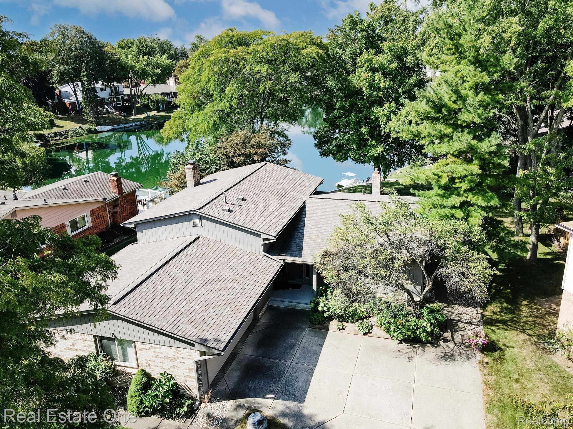 6749 LITTLE CREEK DR