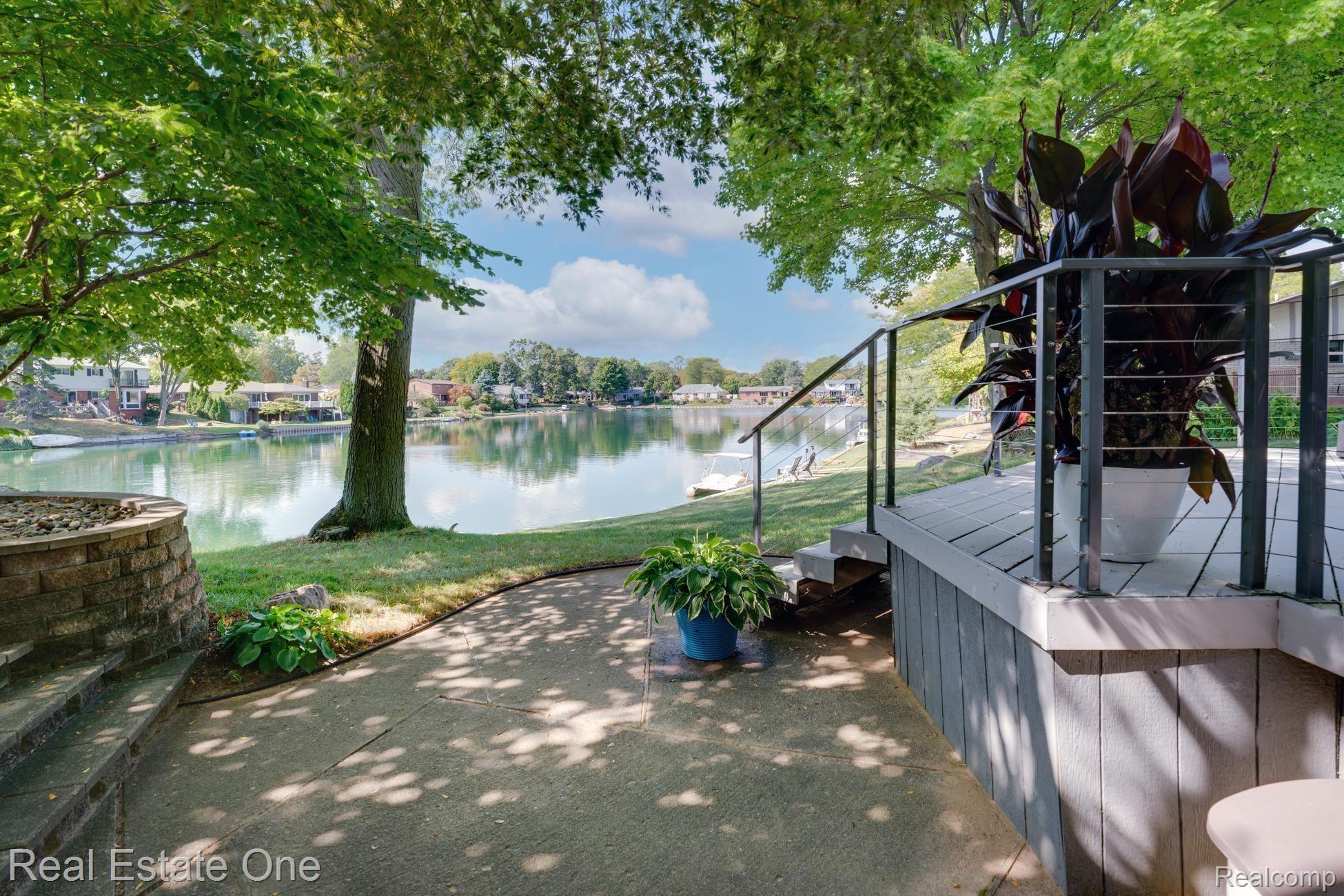 6749 LITTLE CREEK DR