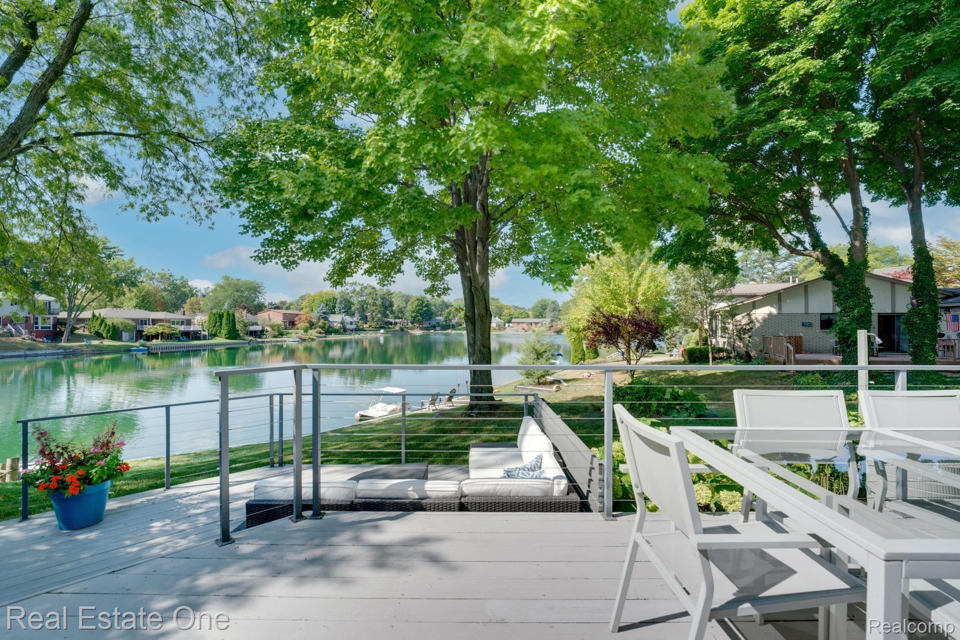6749 LITTLE CREEK DR