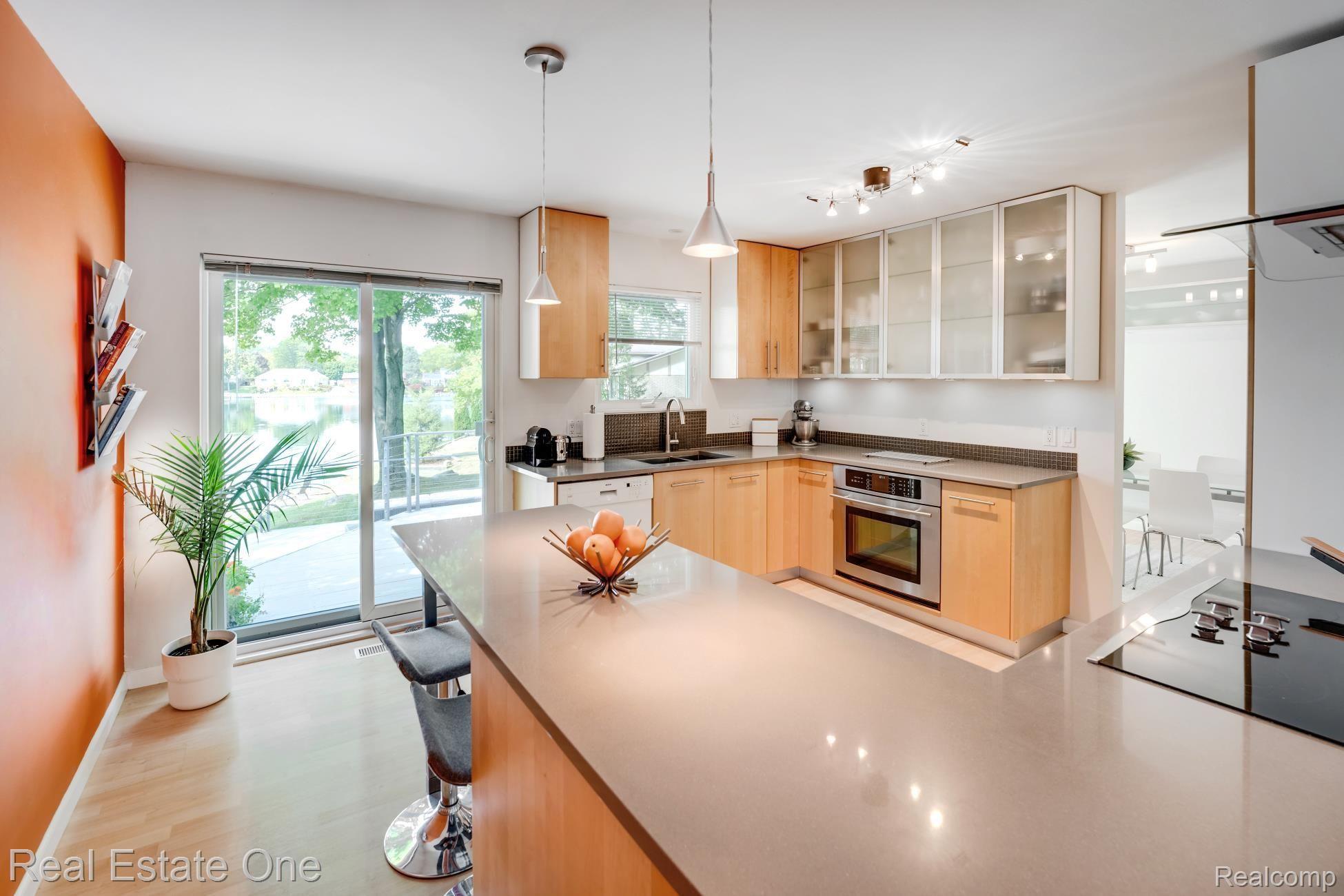 6749 LITTLE CREEK DR