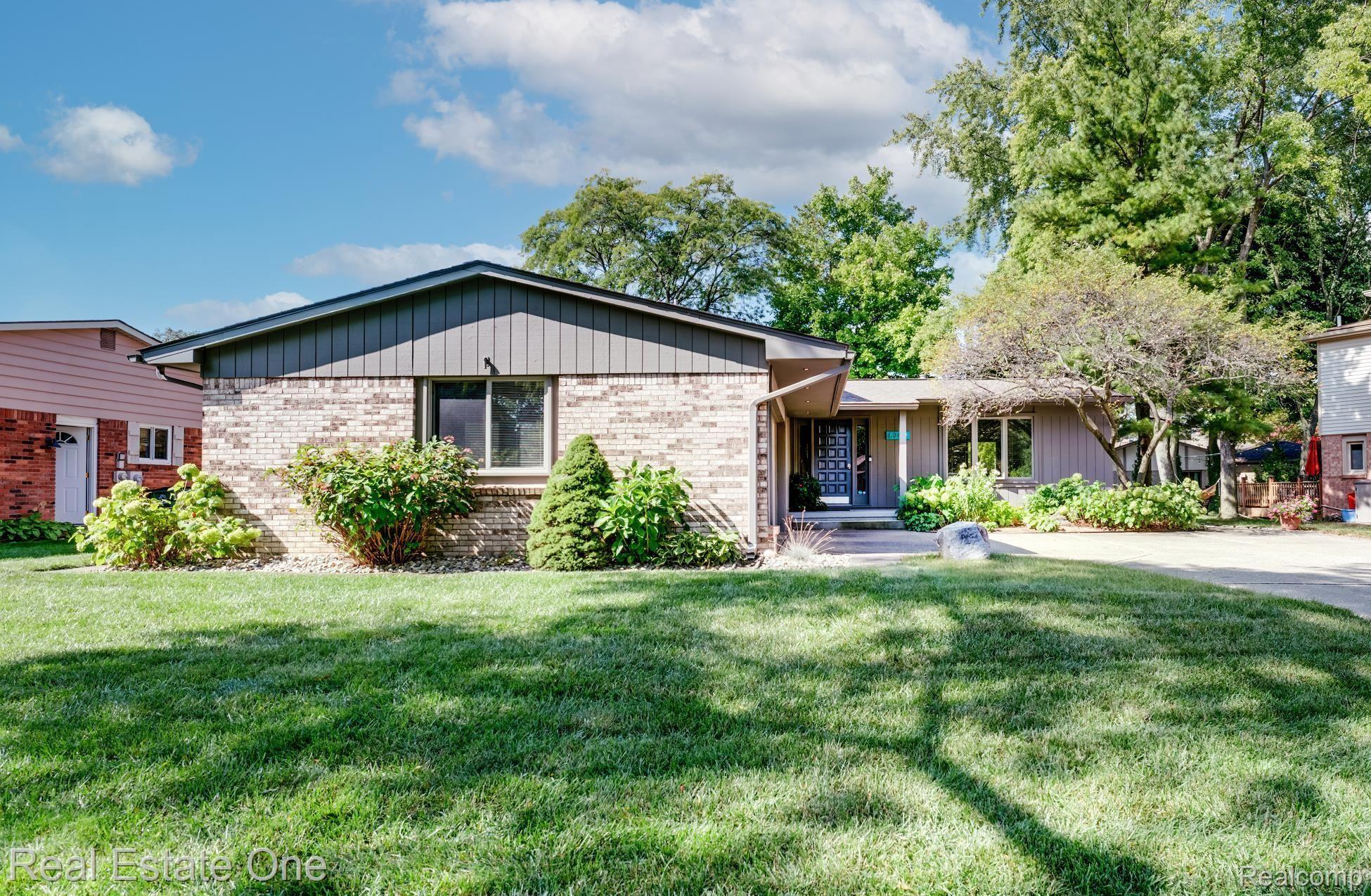 6749 LITTLE CREEK DR