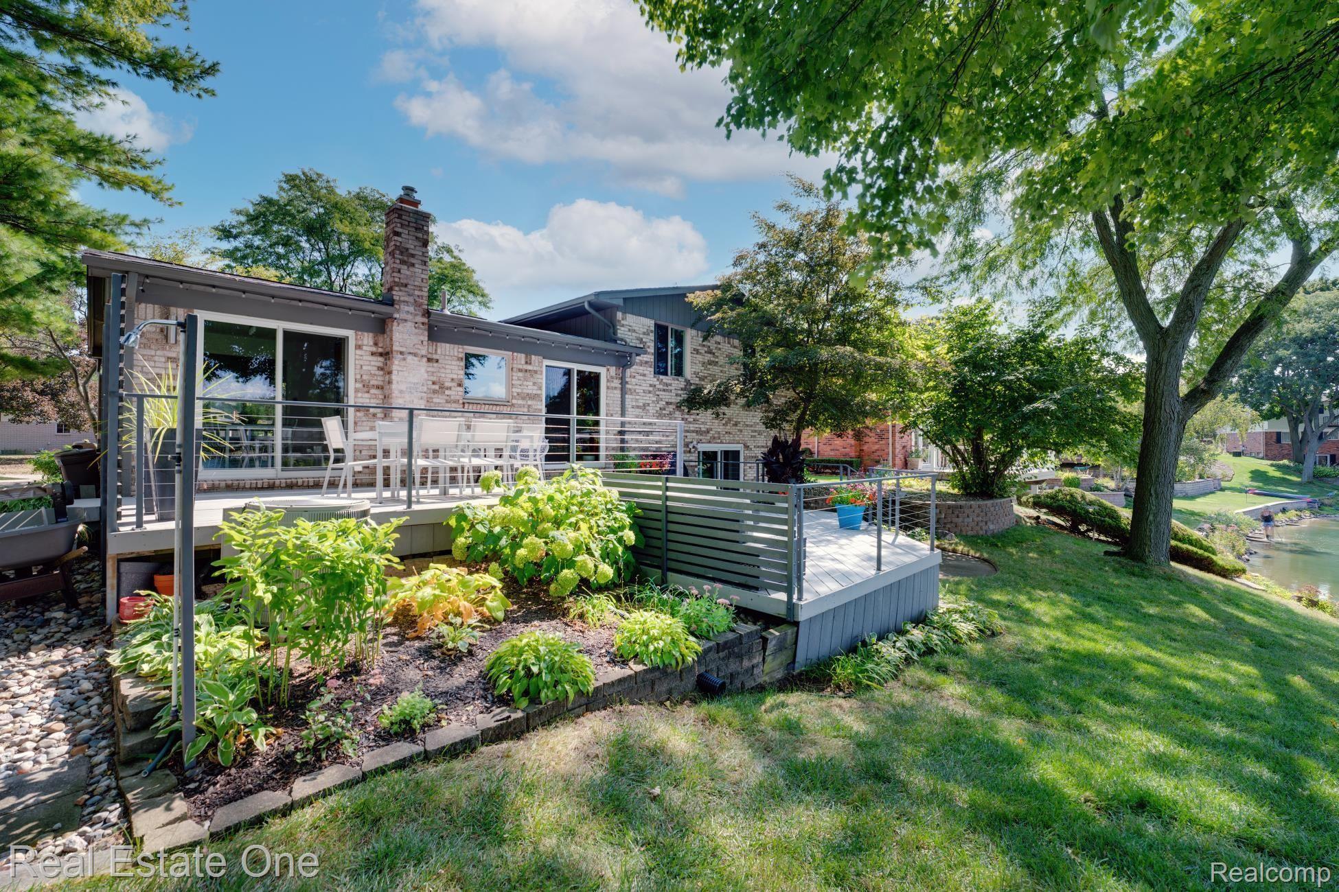 6749 LITTLE CREEK DR