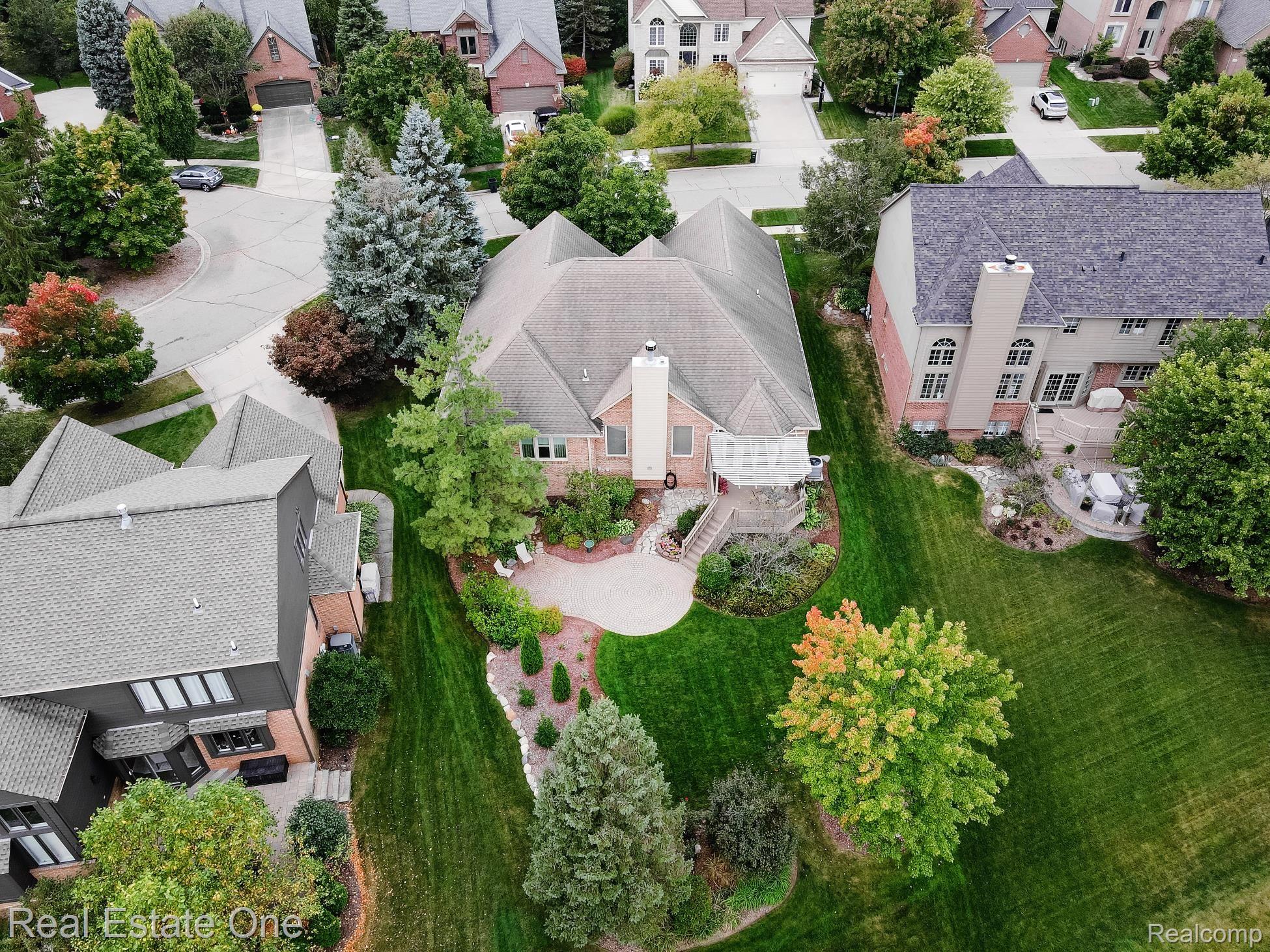 424 WEDINGTON CRT