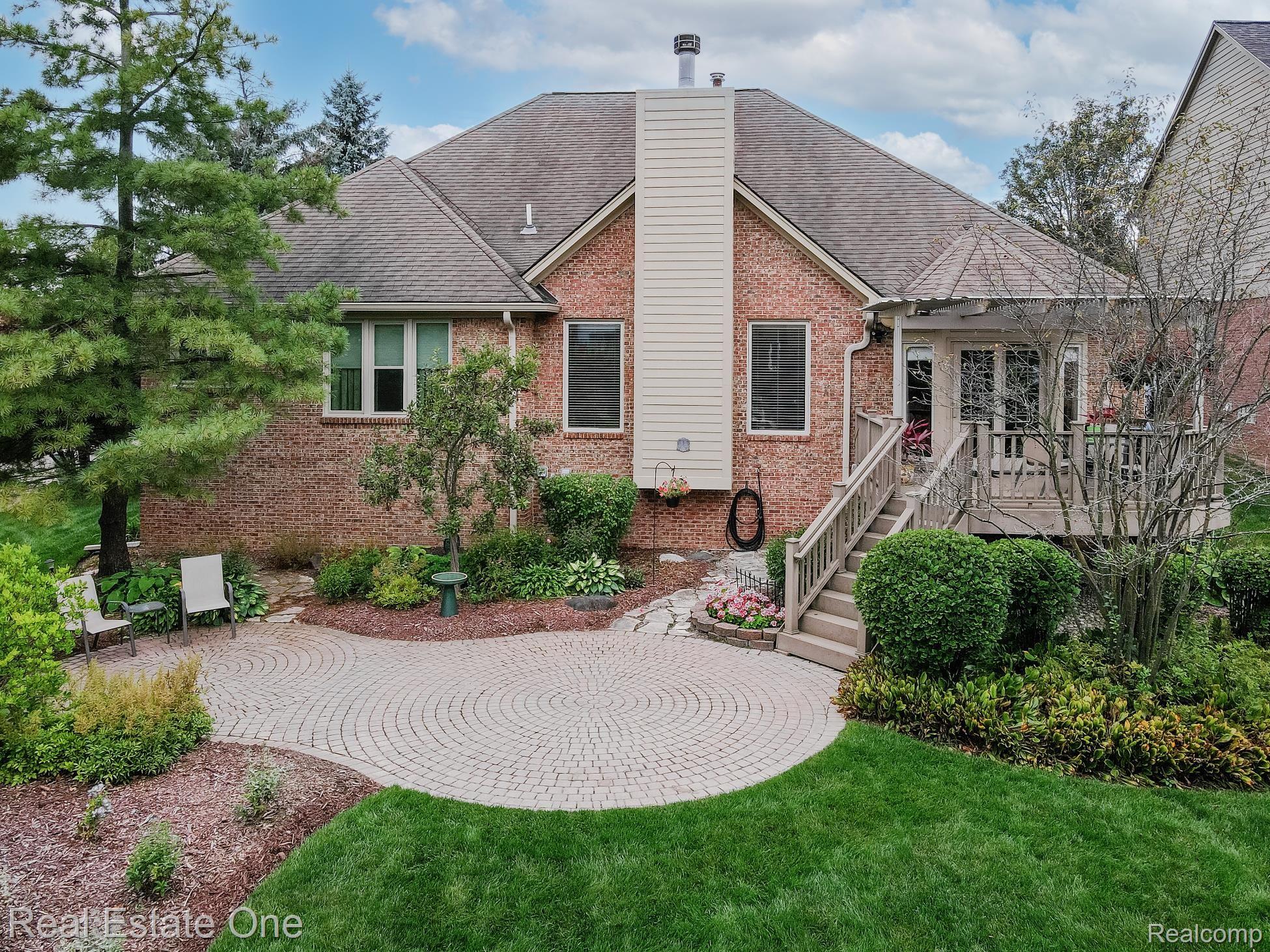 424 WEDINGTON CRT
