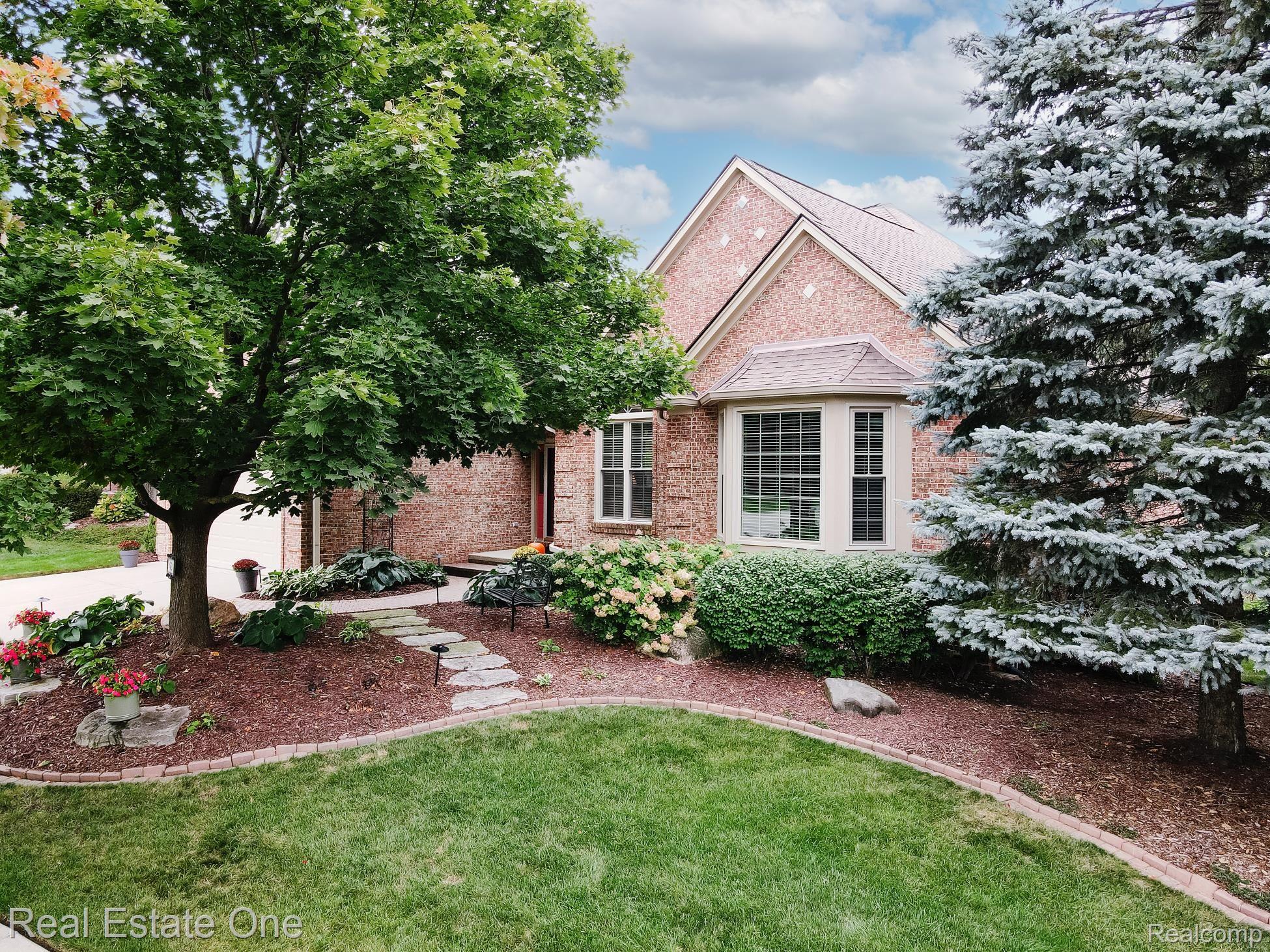 424 WEDINGTON CRT