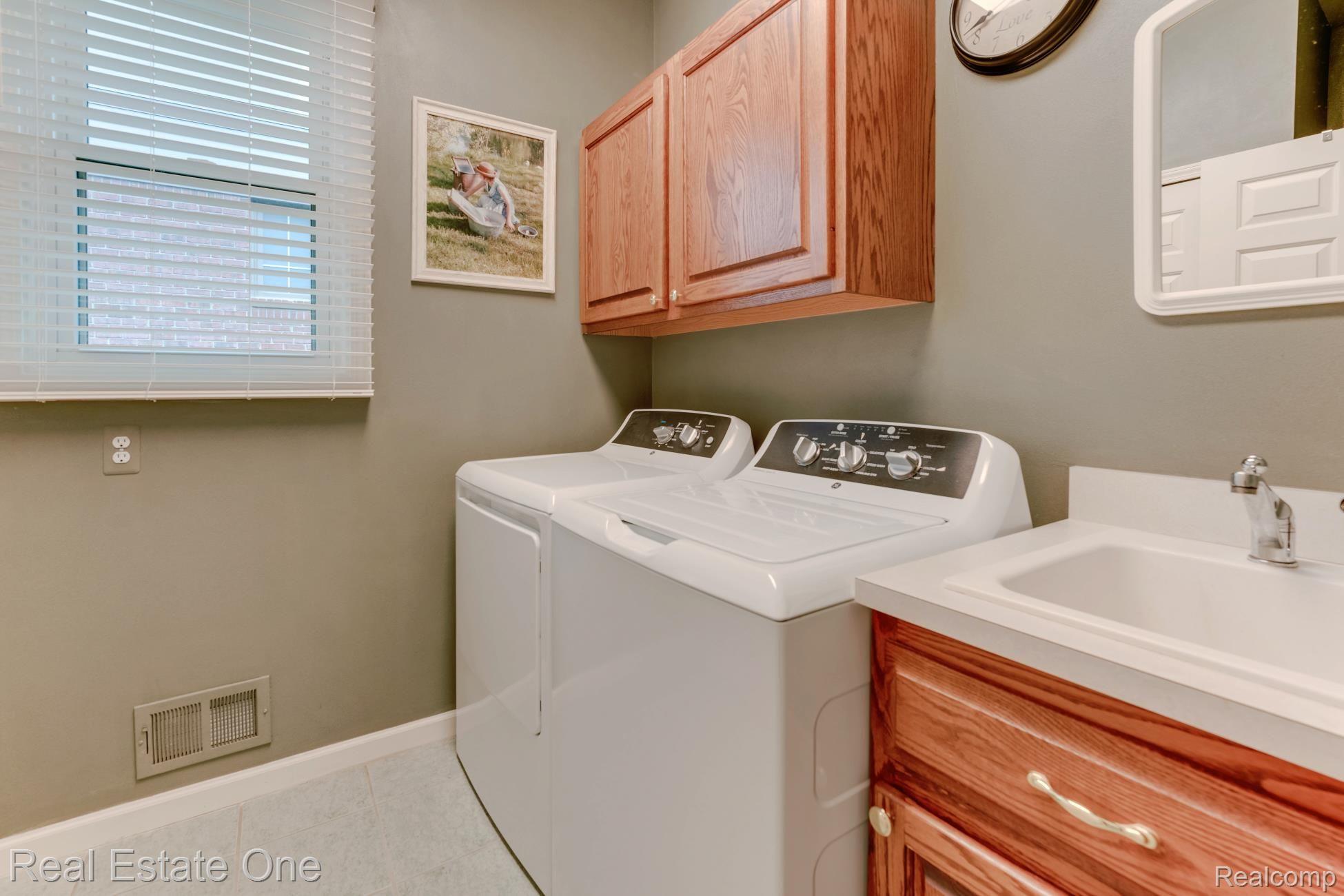 424 WEDINGTON CRT
