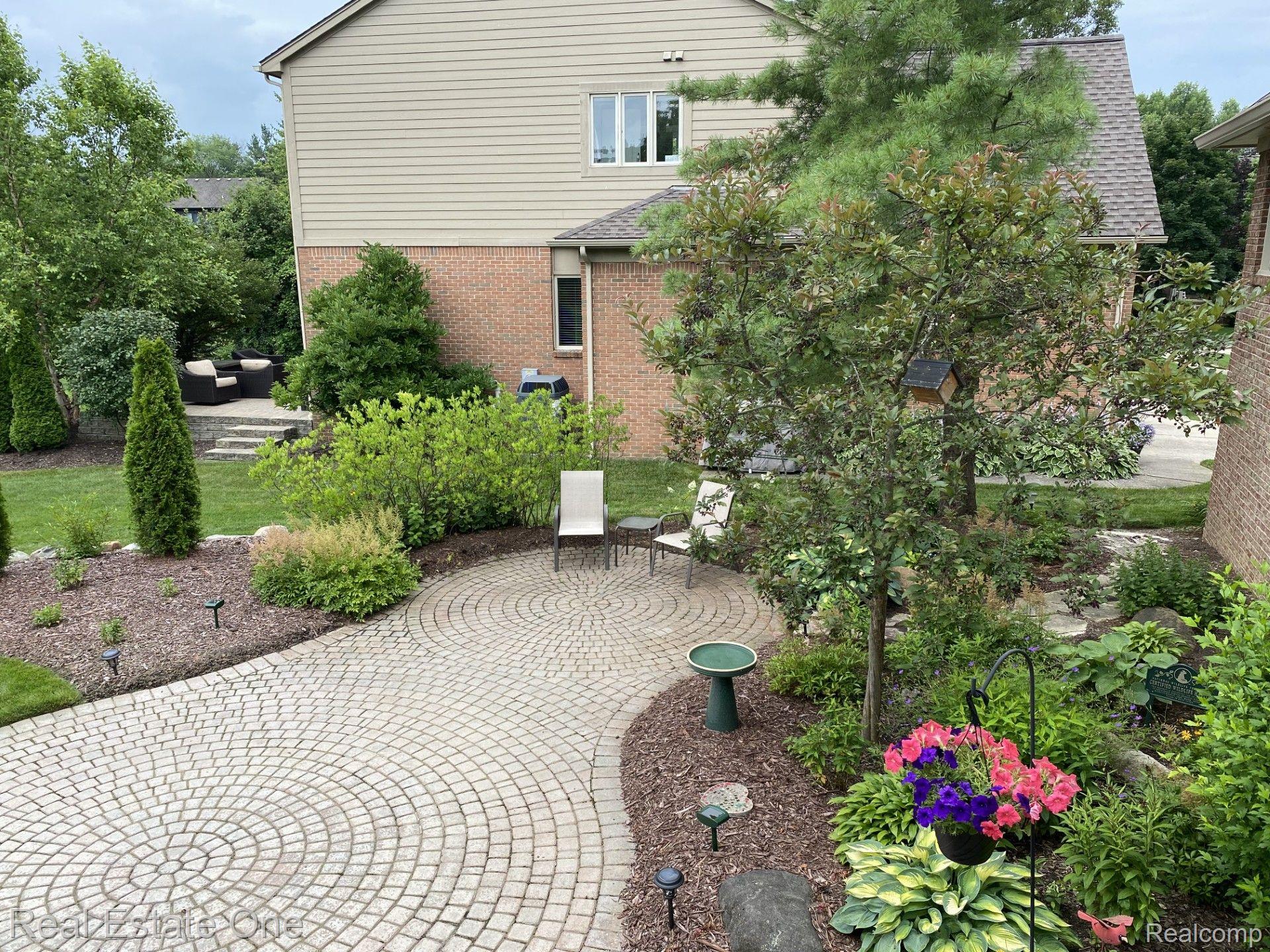 424 WEDINGTON CRT