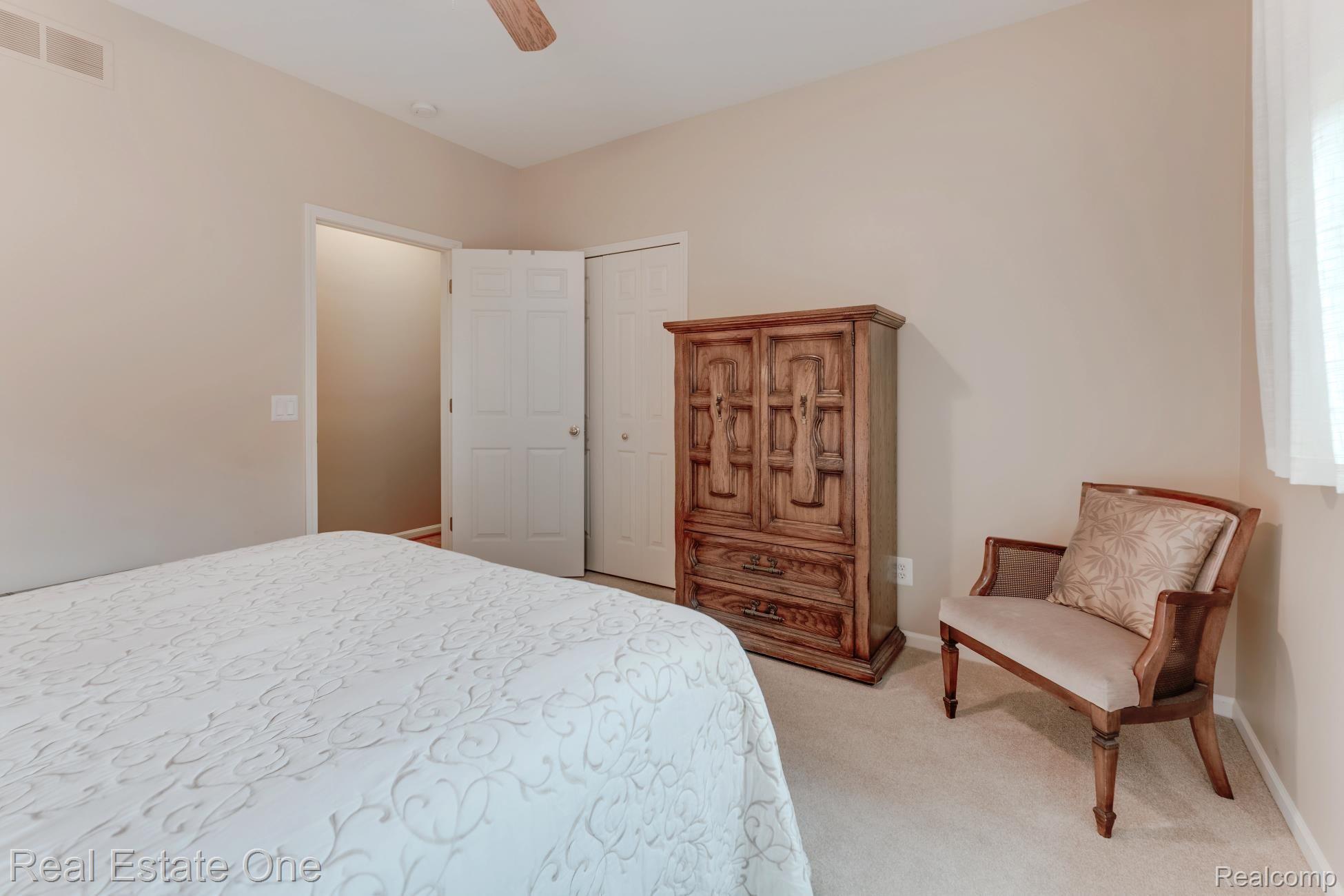 424 WEDINGTON CRT