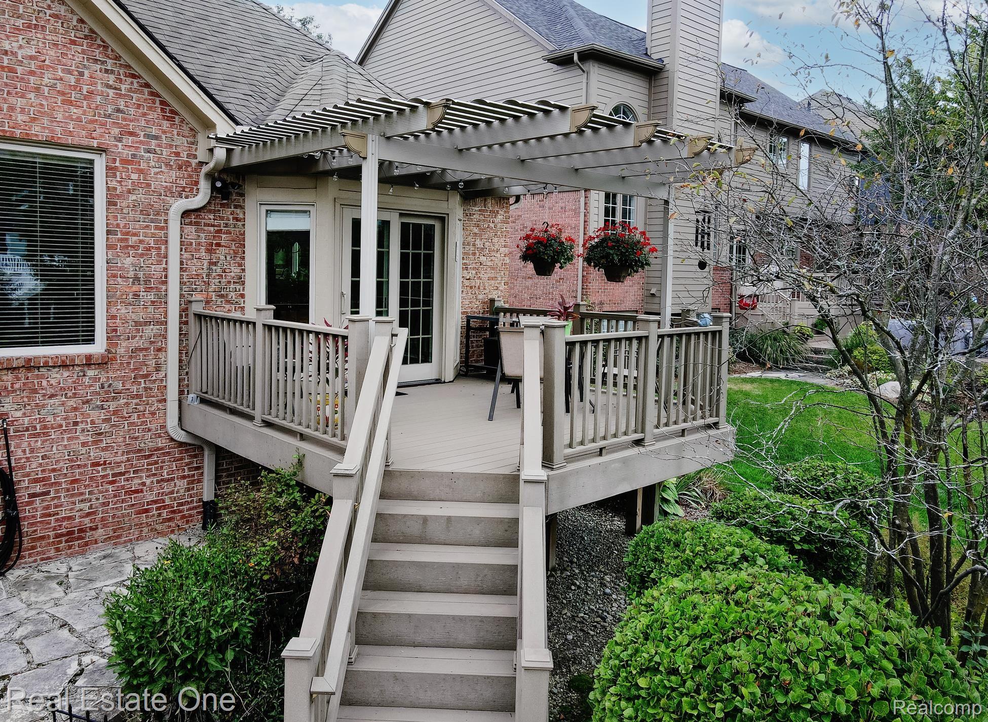 424 WEDINGTON CRT