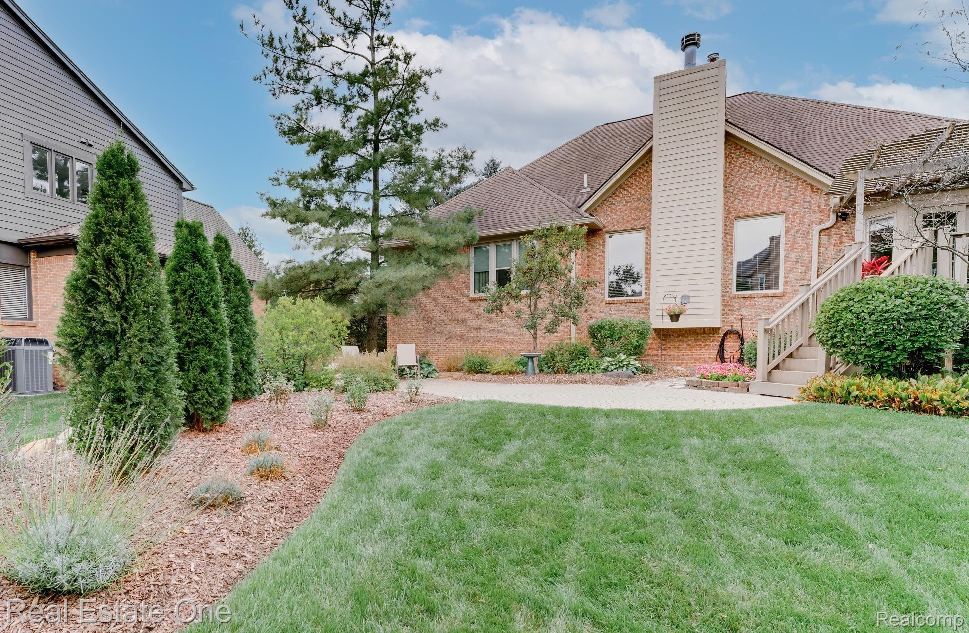 424 WEDINGTON CRT
