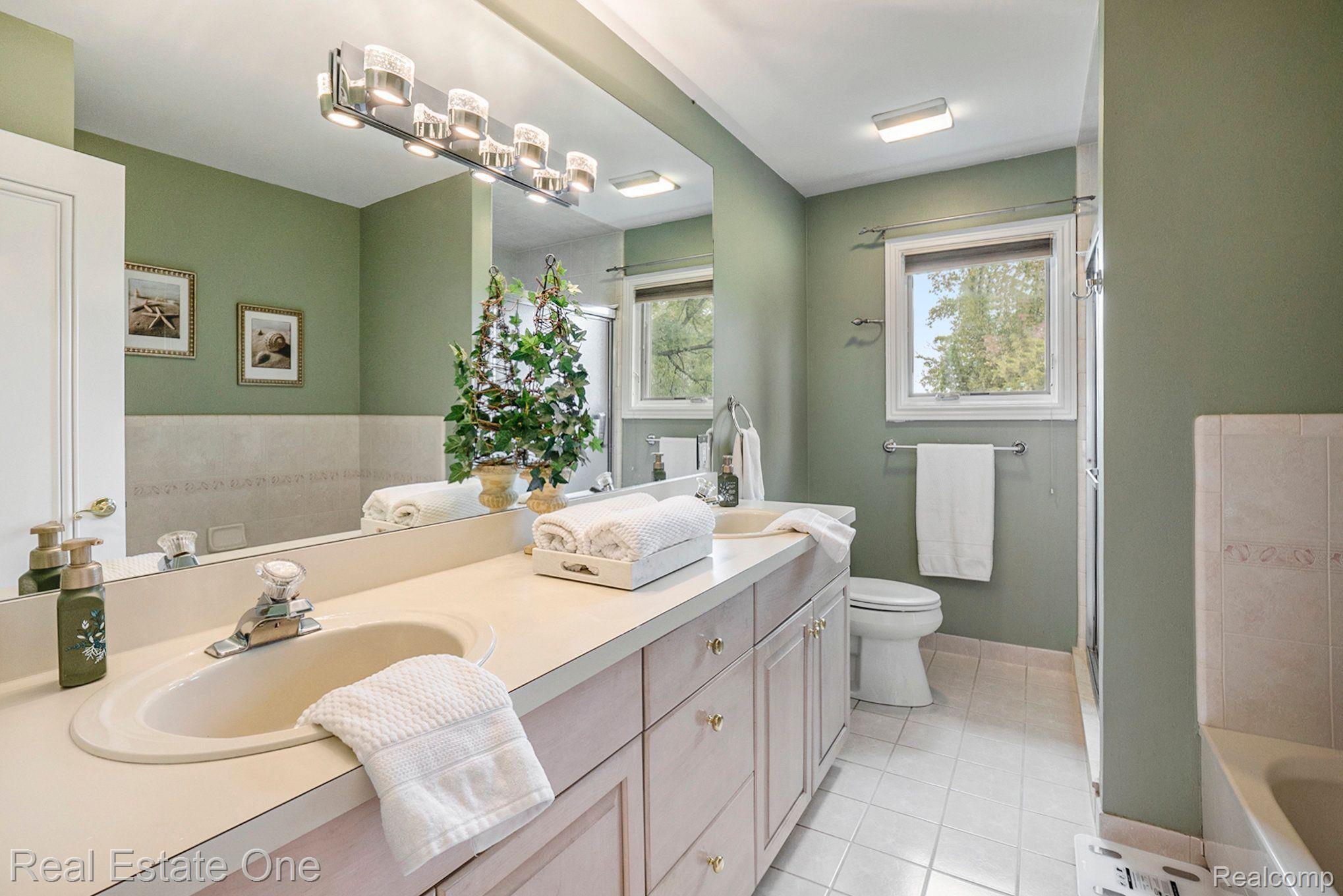3925 HARVEST CREEK CRT