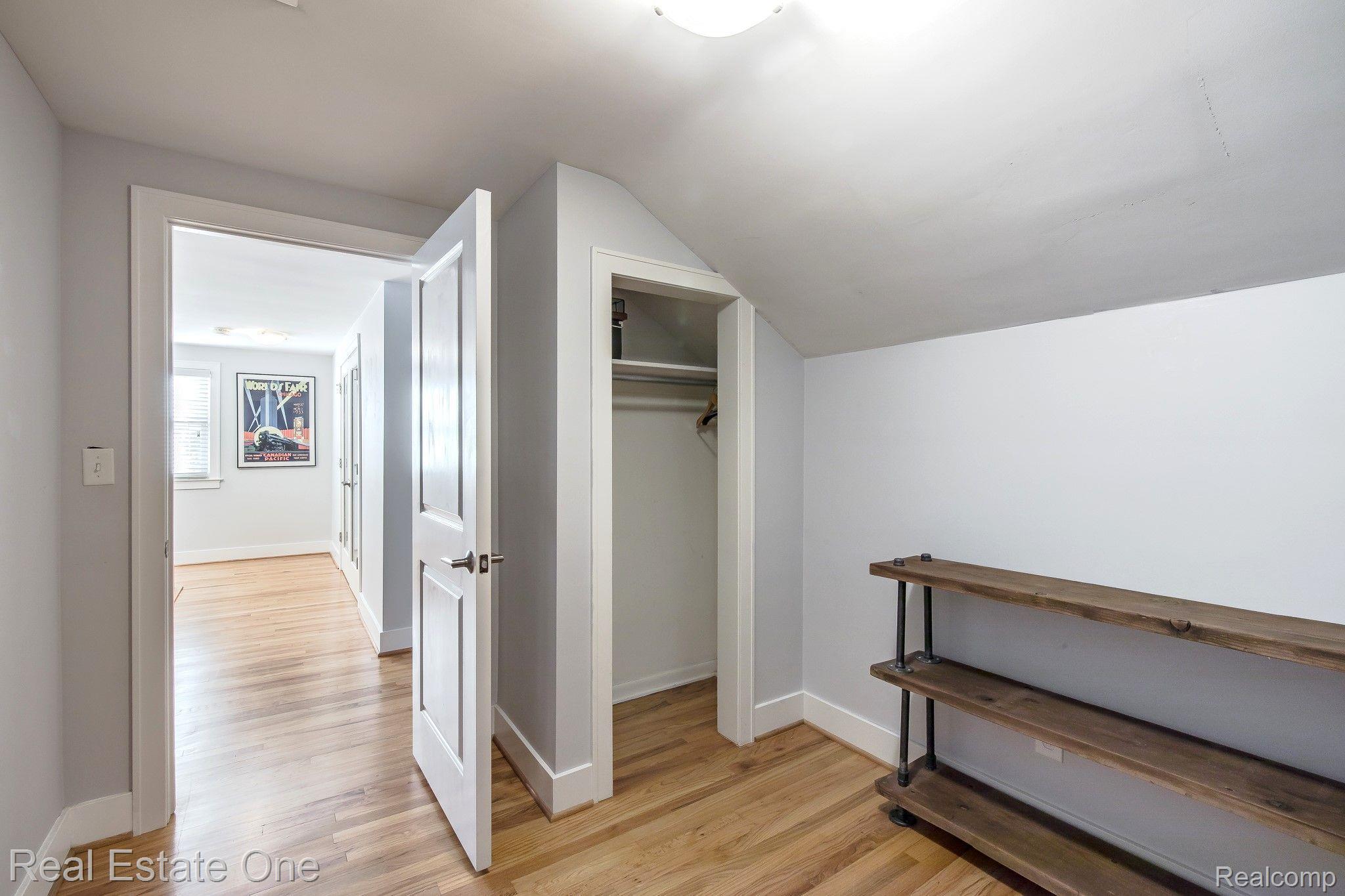 124 Ferndale AVE