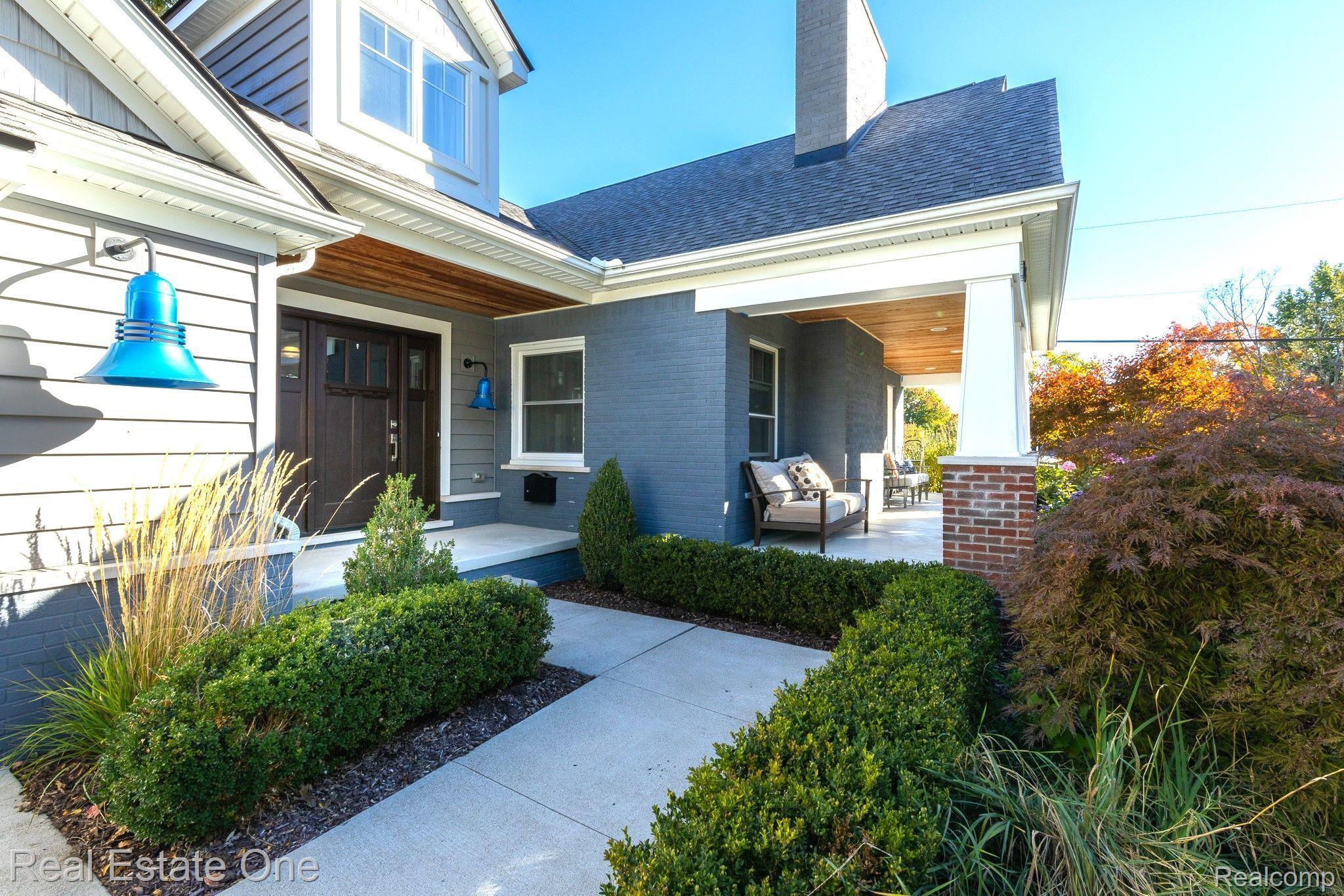 124 Ferndale AVE