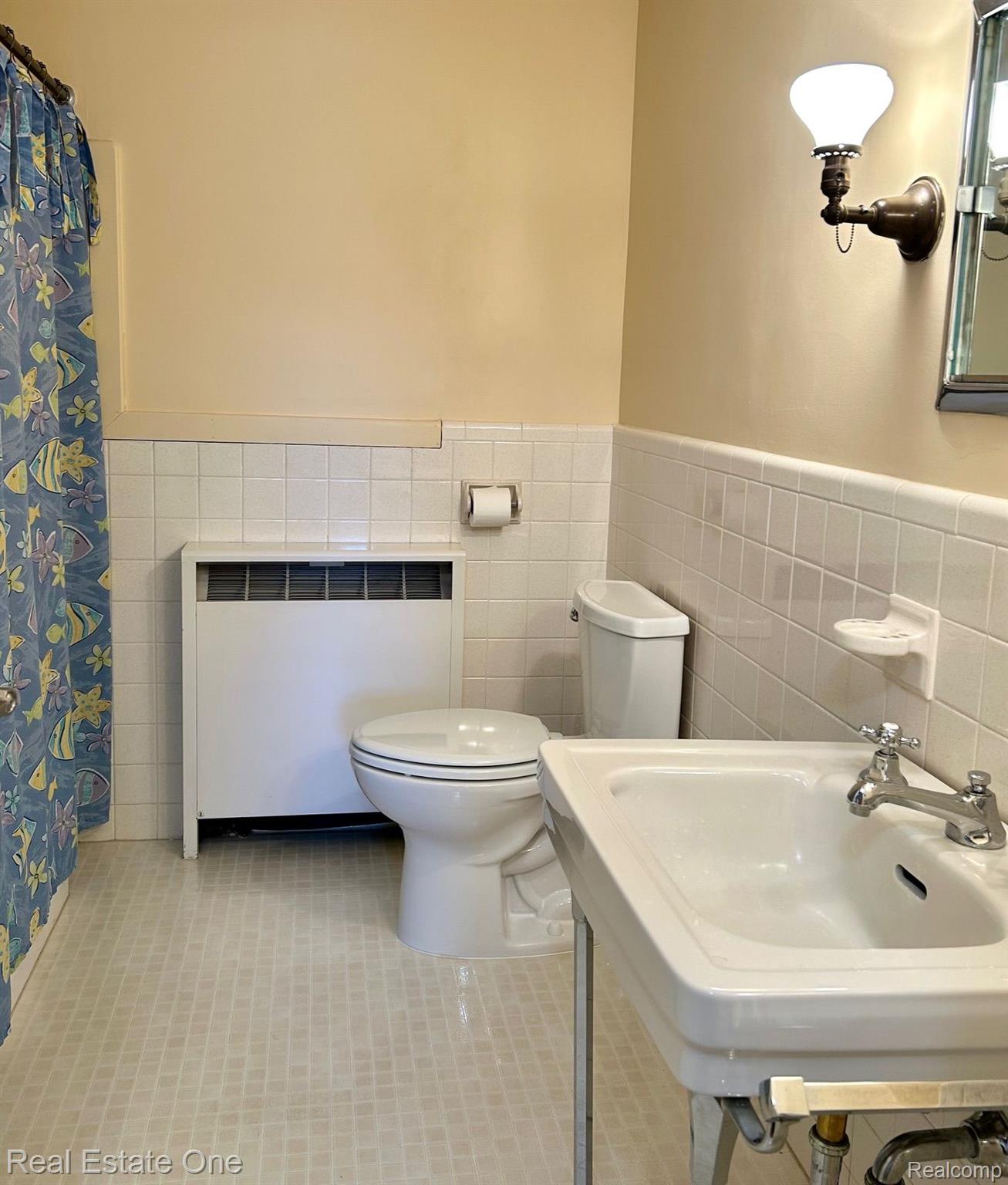 124 Ferndale AVE