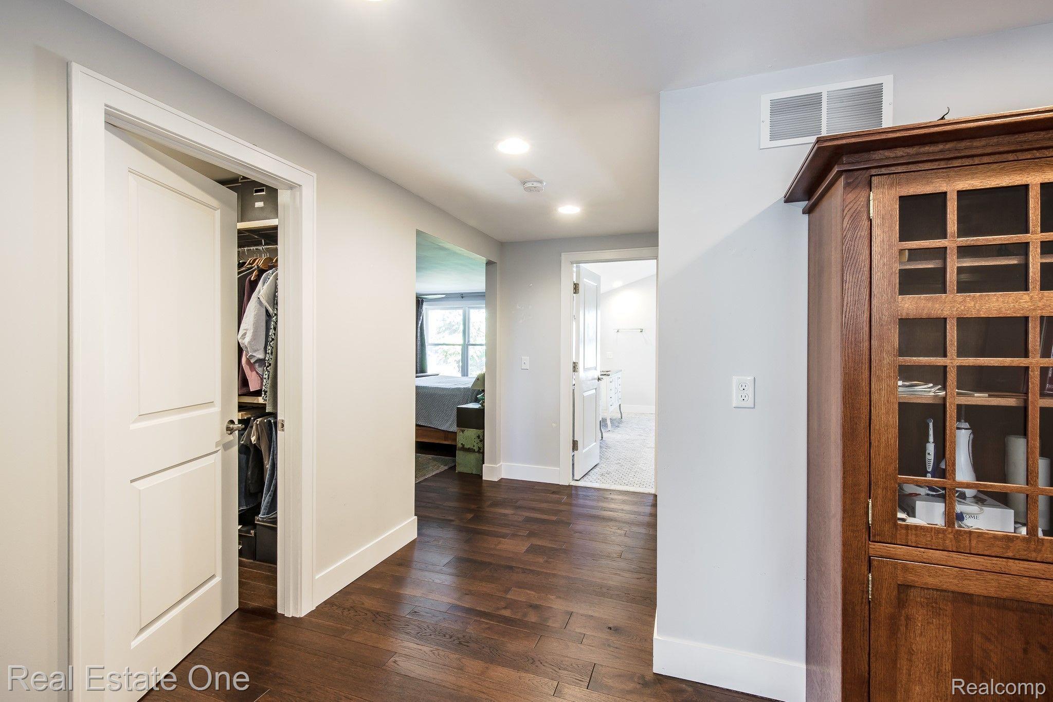 124 Ferndale AVE