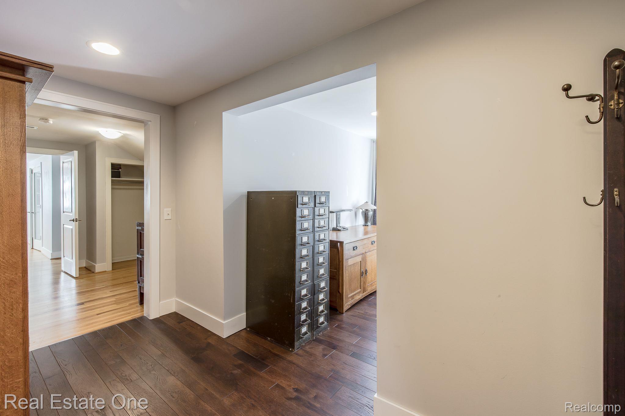 124 Ferndale AVE